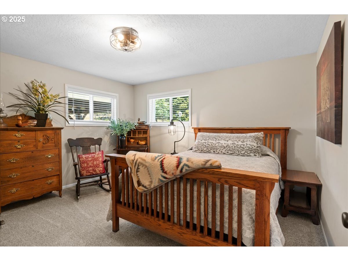 29555 S BEAVERCREEK RD