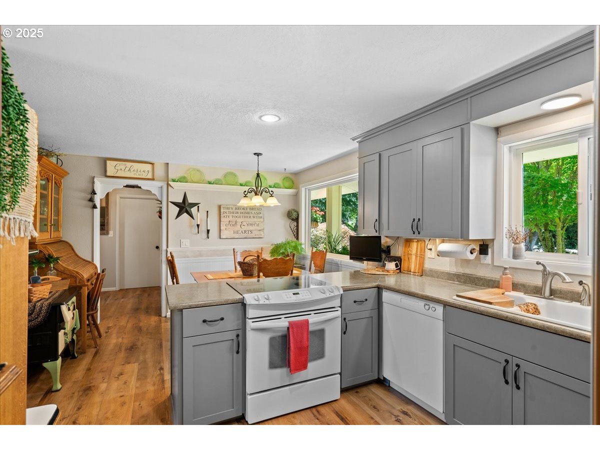 29555 S BEAVERCREEK RD