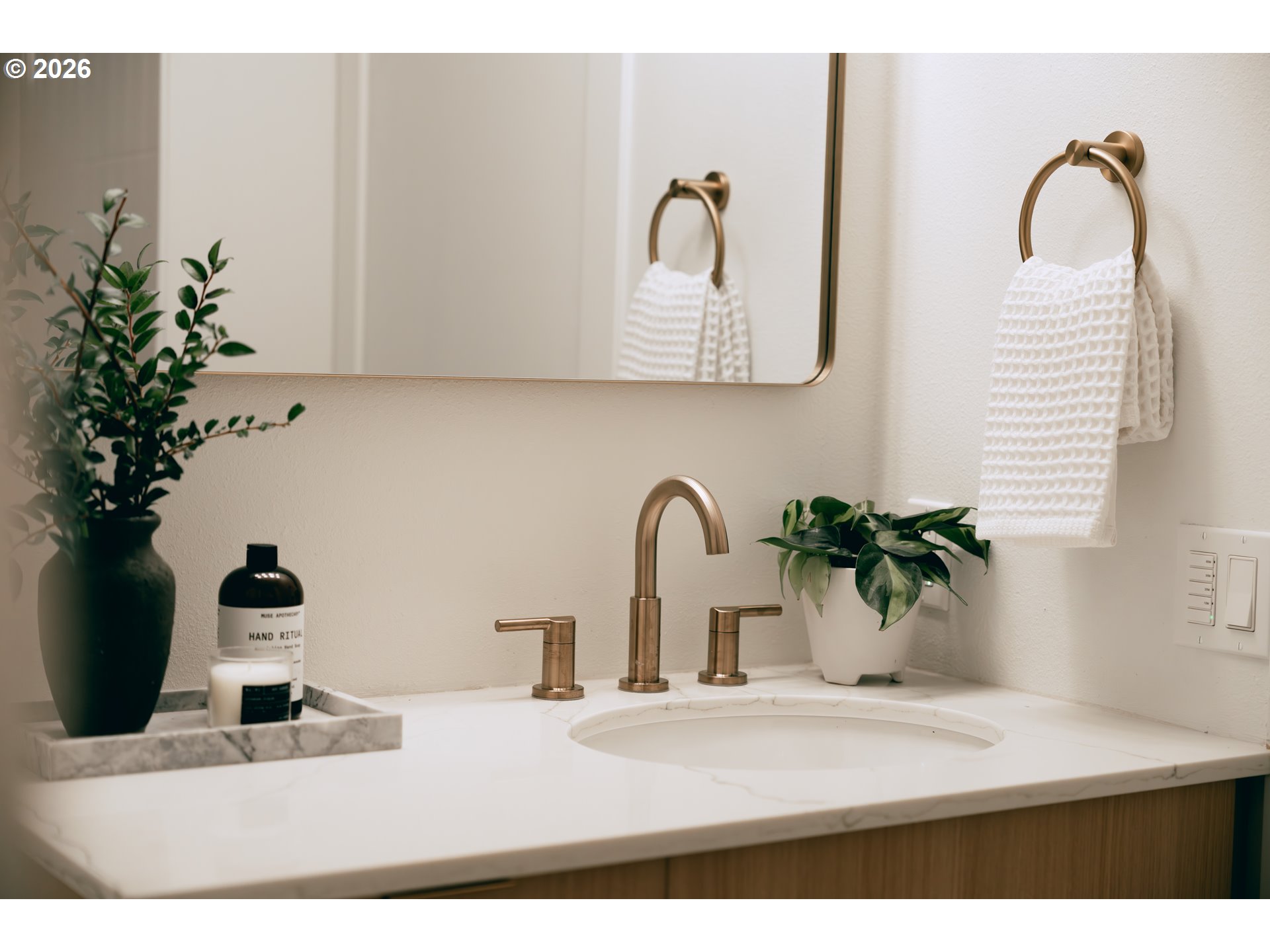 2573 SE MEADOW LARK DR