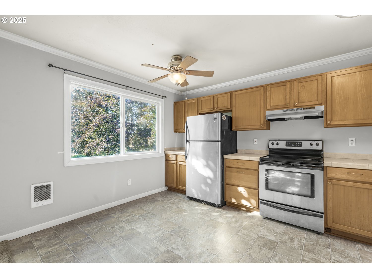 7007 N BURLINGTON AVE 10