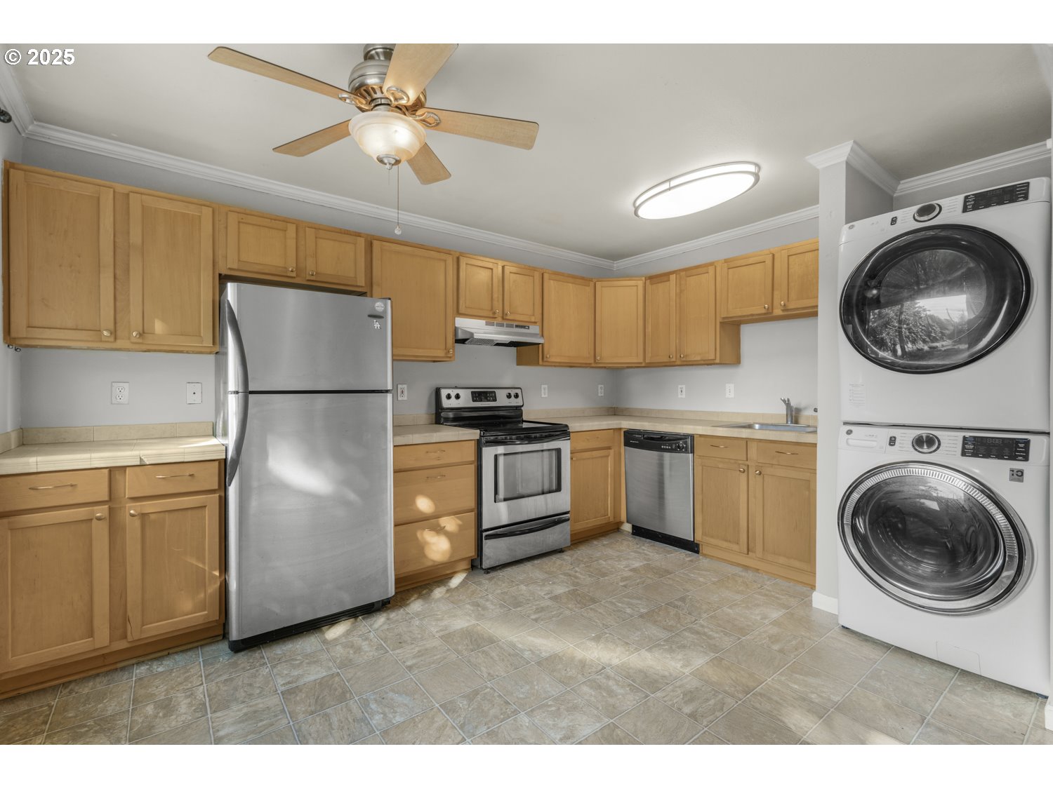 7007 N BURLINGTON AVE 10