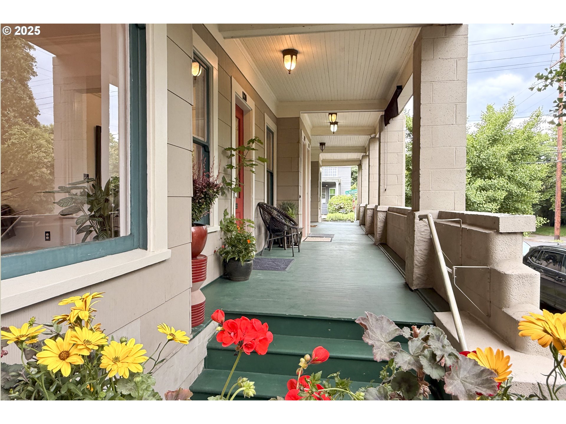 1330 SE 14TH AVE SE