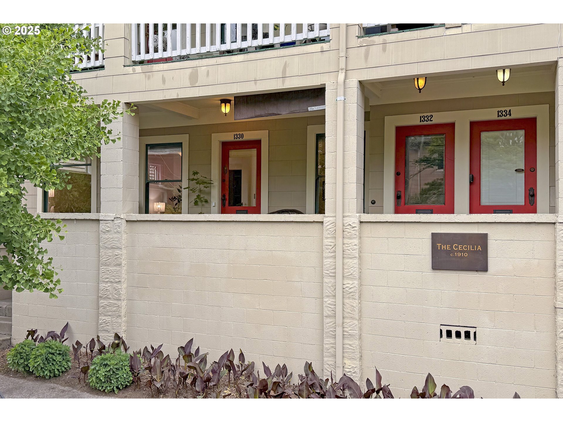 1330 SE 14TH AVE SE