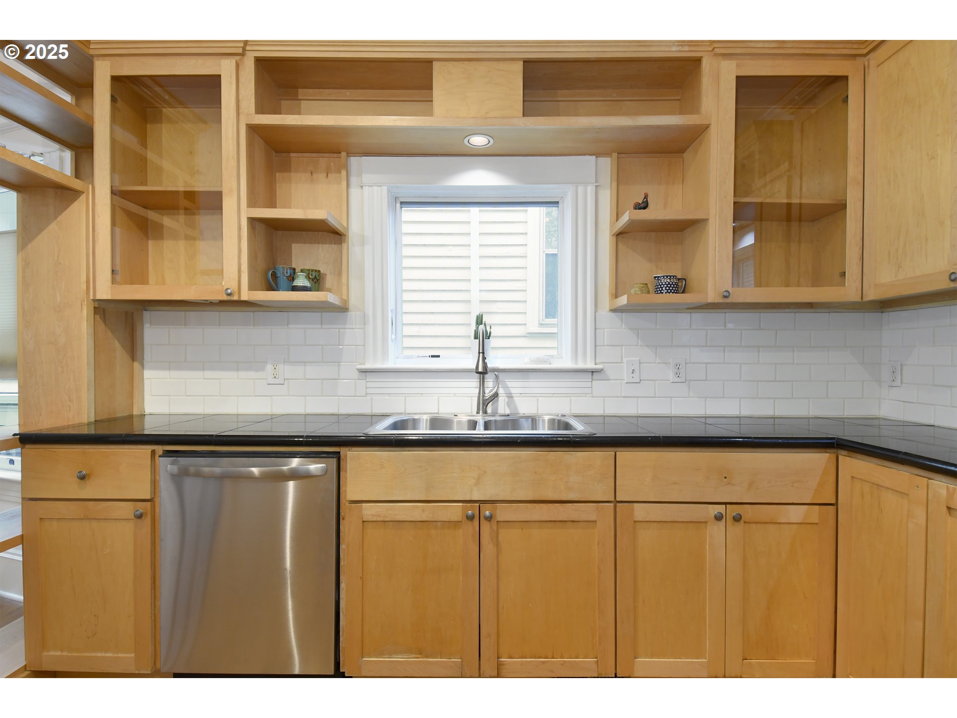 1330 SE 14TH AVE SE