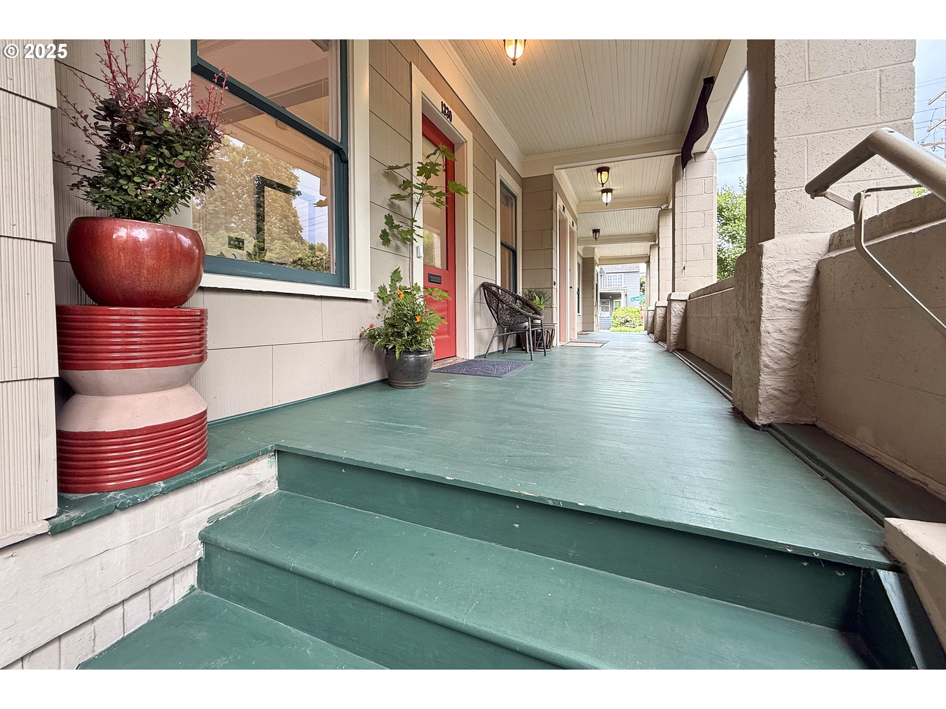 1330 SE 14TH AVE SE