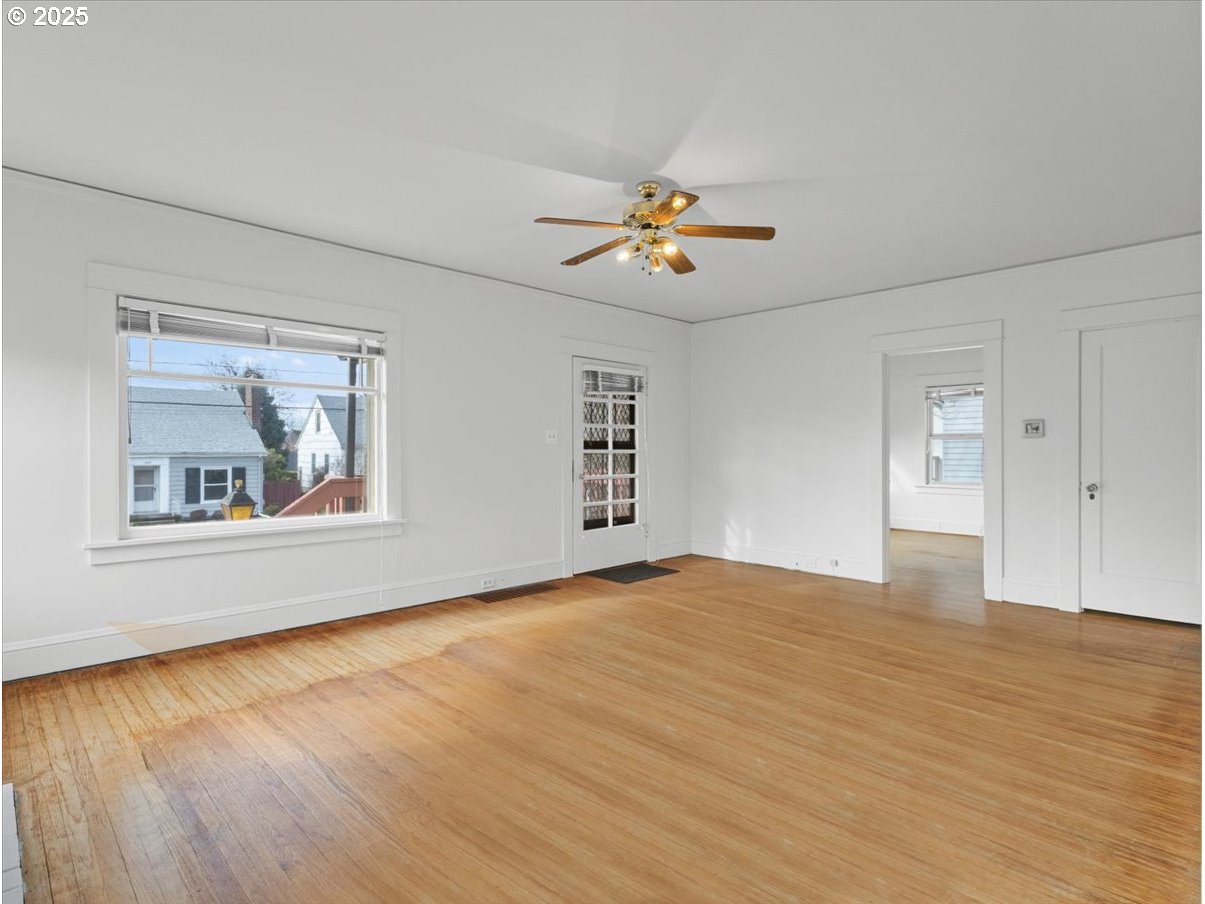 1806 SE 55TH AVE