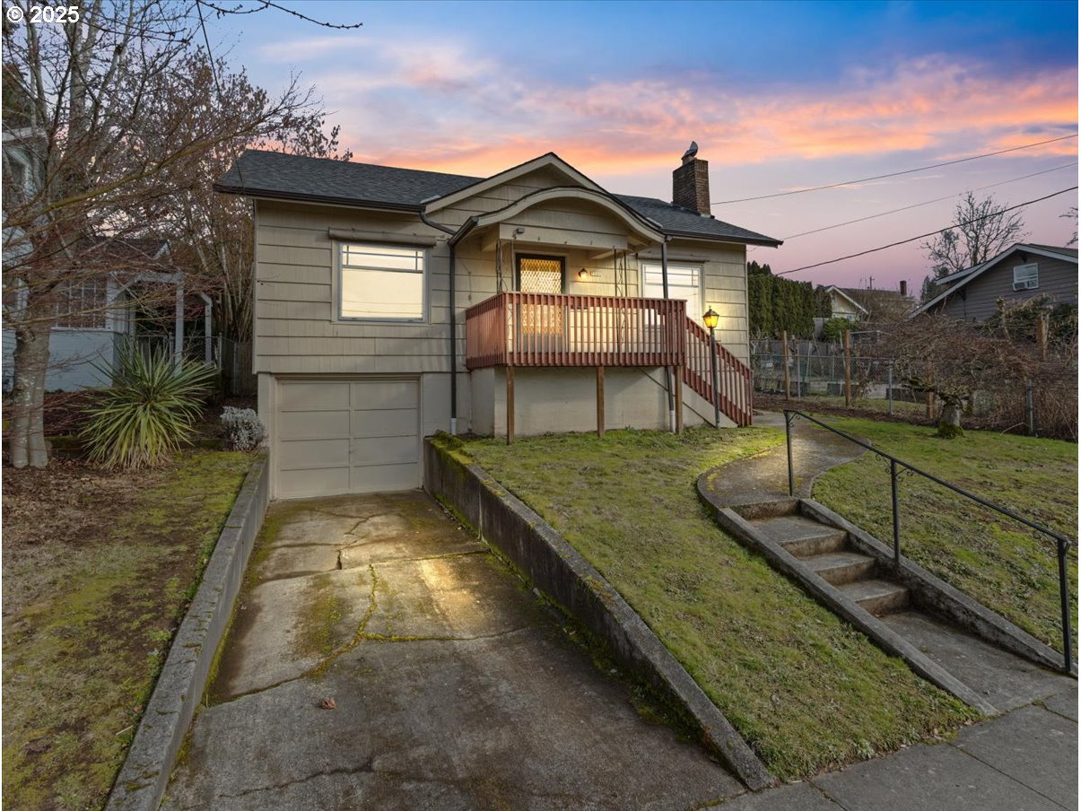 1806 SE 55TH AVE