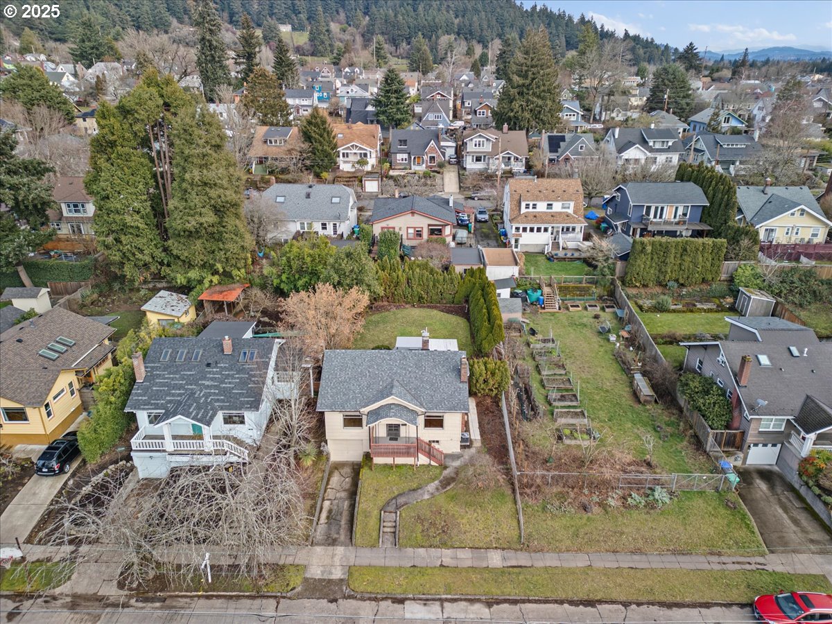 1806 SE 55TH AVE