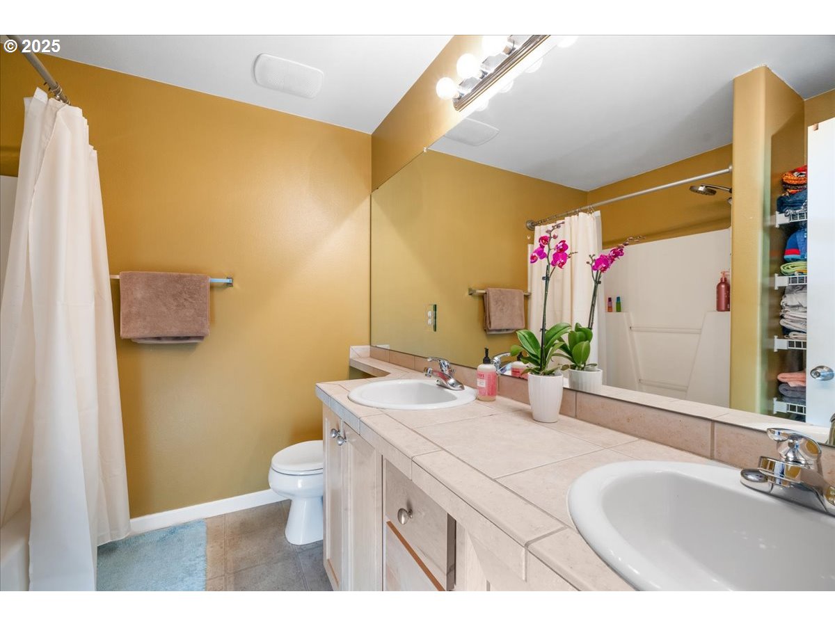 10360 NE SNOQUALMIE ST