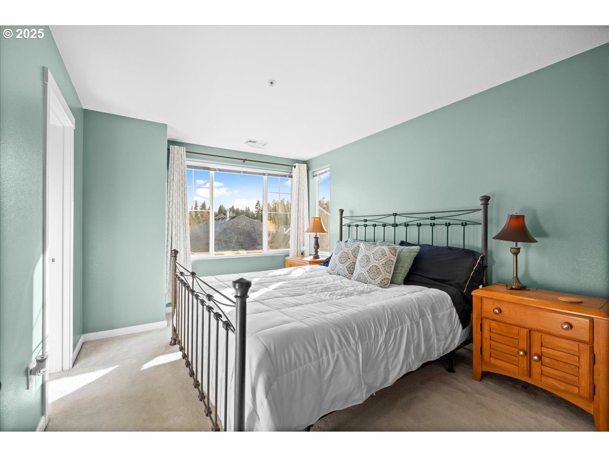 10360 NE SNOQUALMIE ST