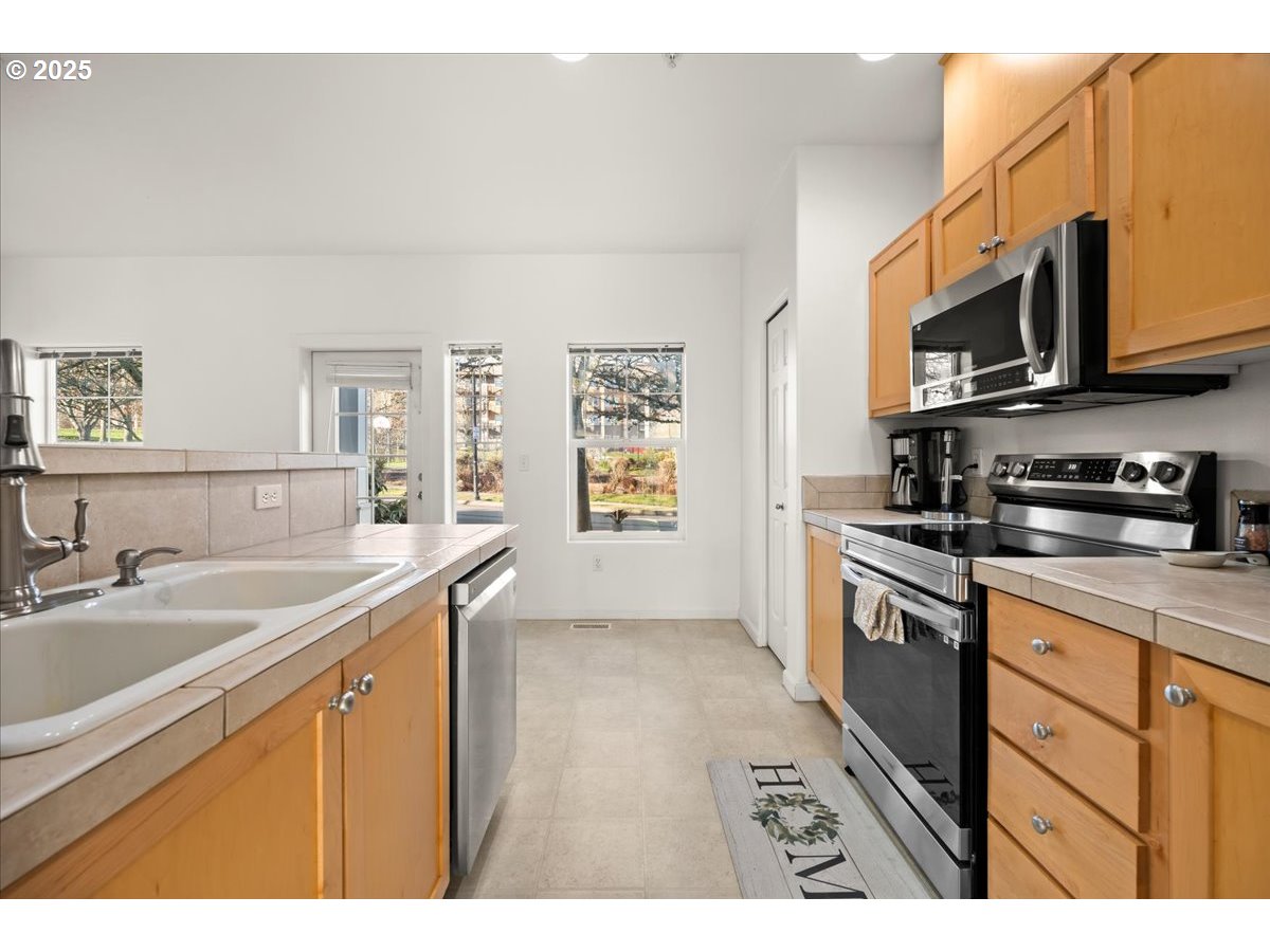 10360 NE SNOQUALMIE ST