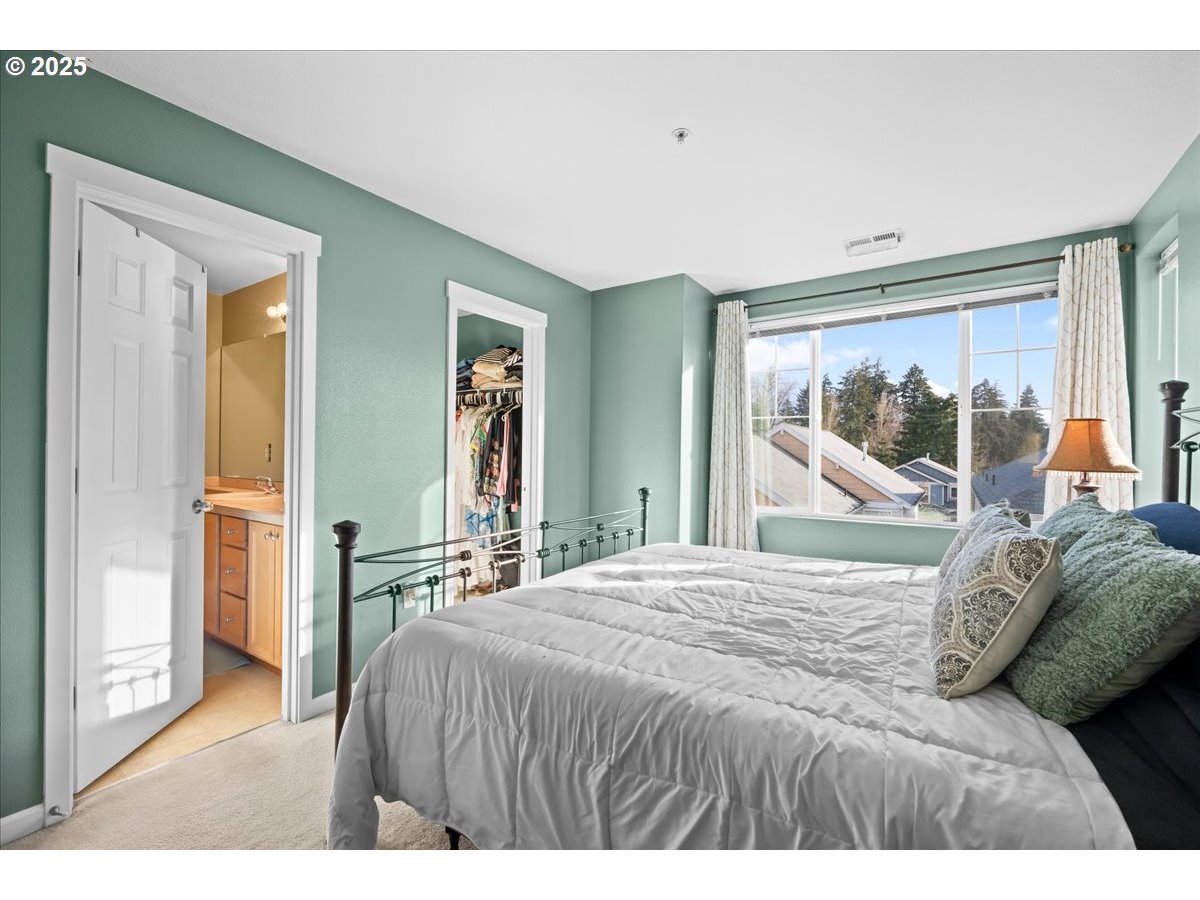 10360 NE SNOQUALMIE ST