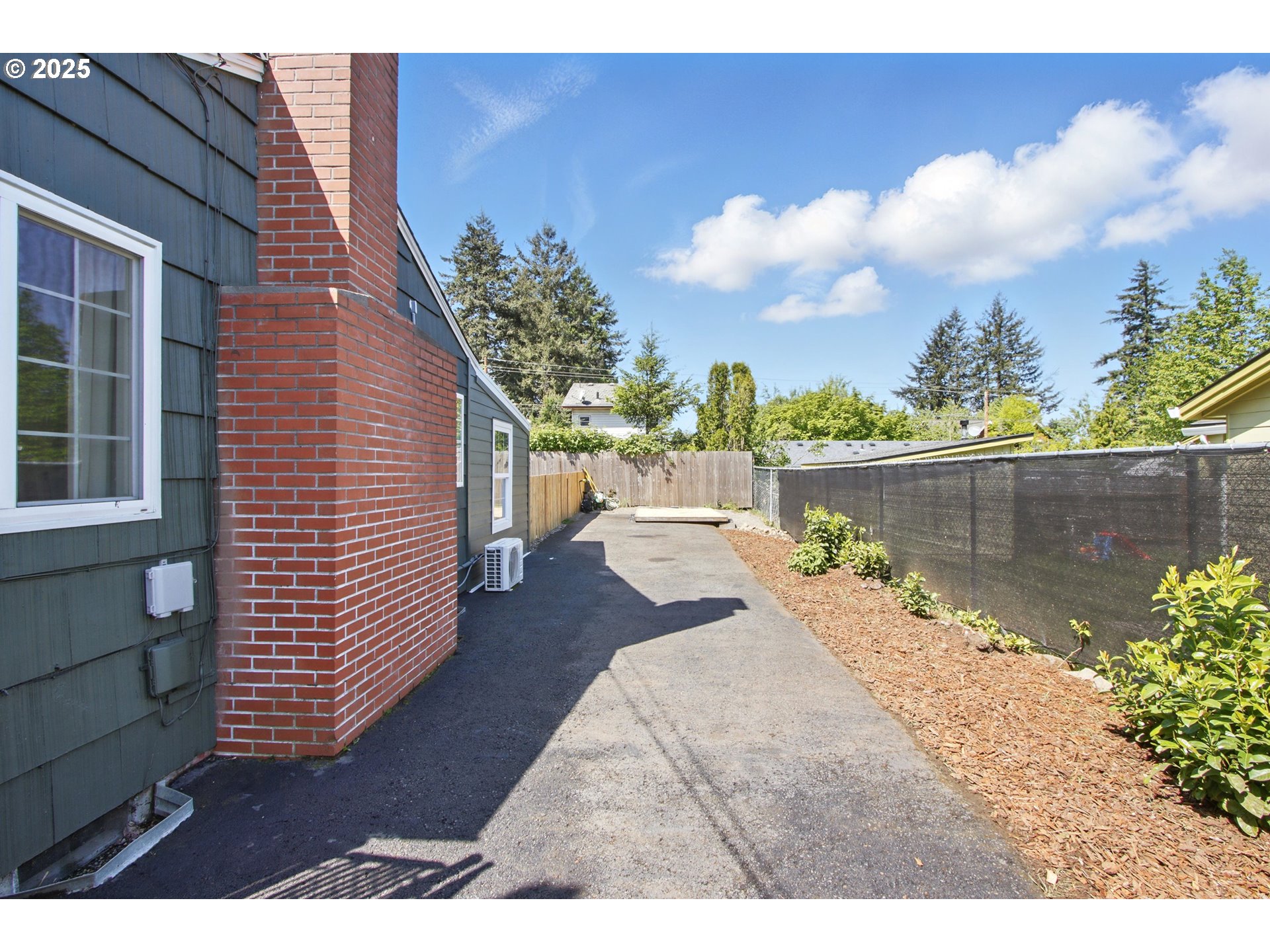 11 NE 128TH AVE