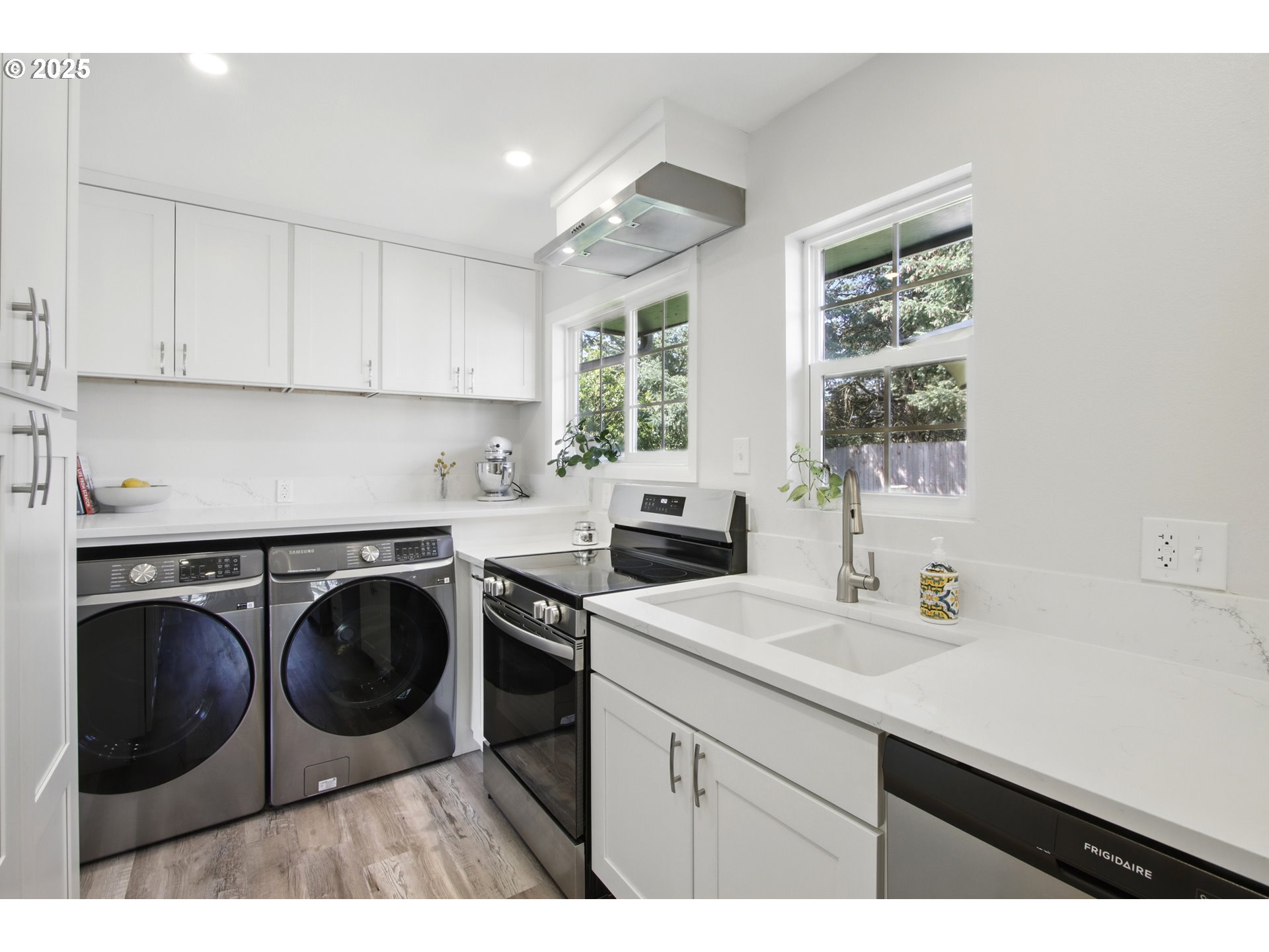 11 NE 128TH AVE