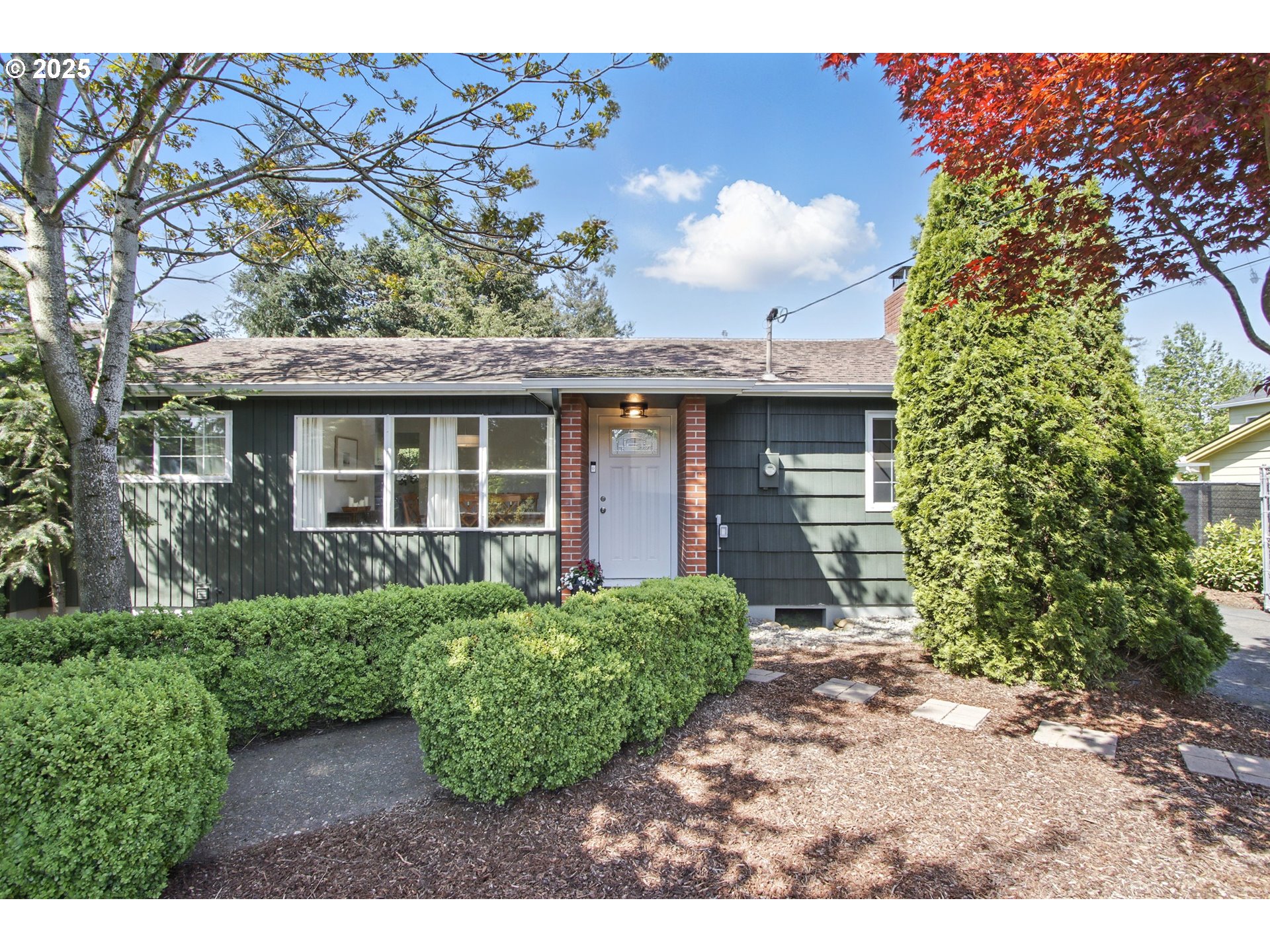 11 NE 128TH AVE