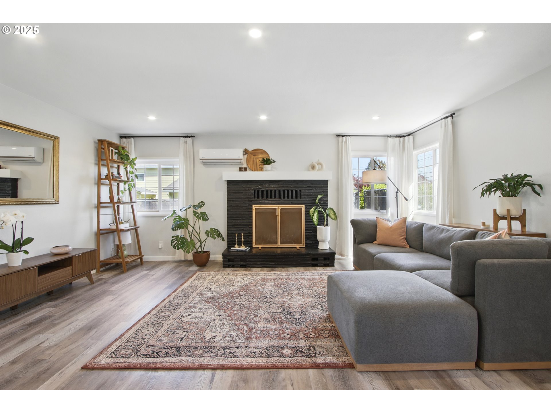 11 NE 128TH AVE