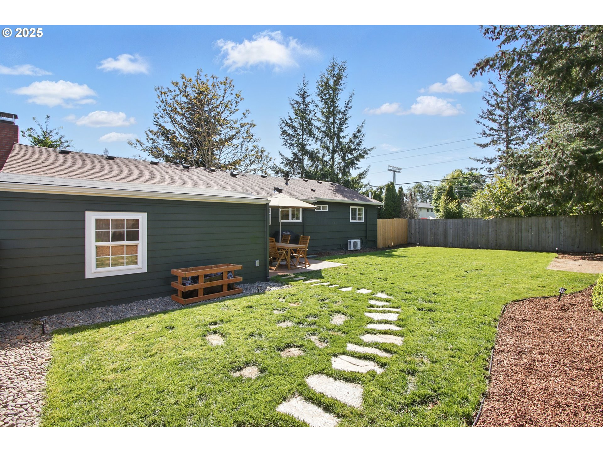 11 NE 128TH AVE