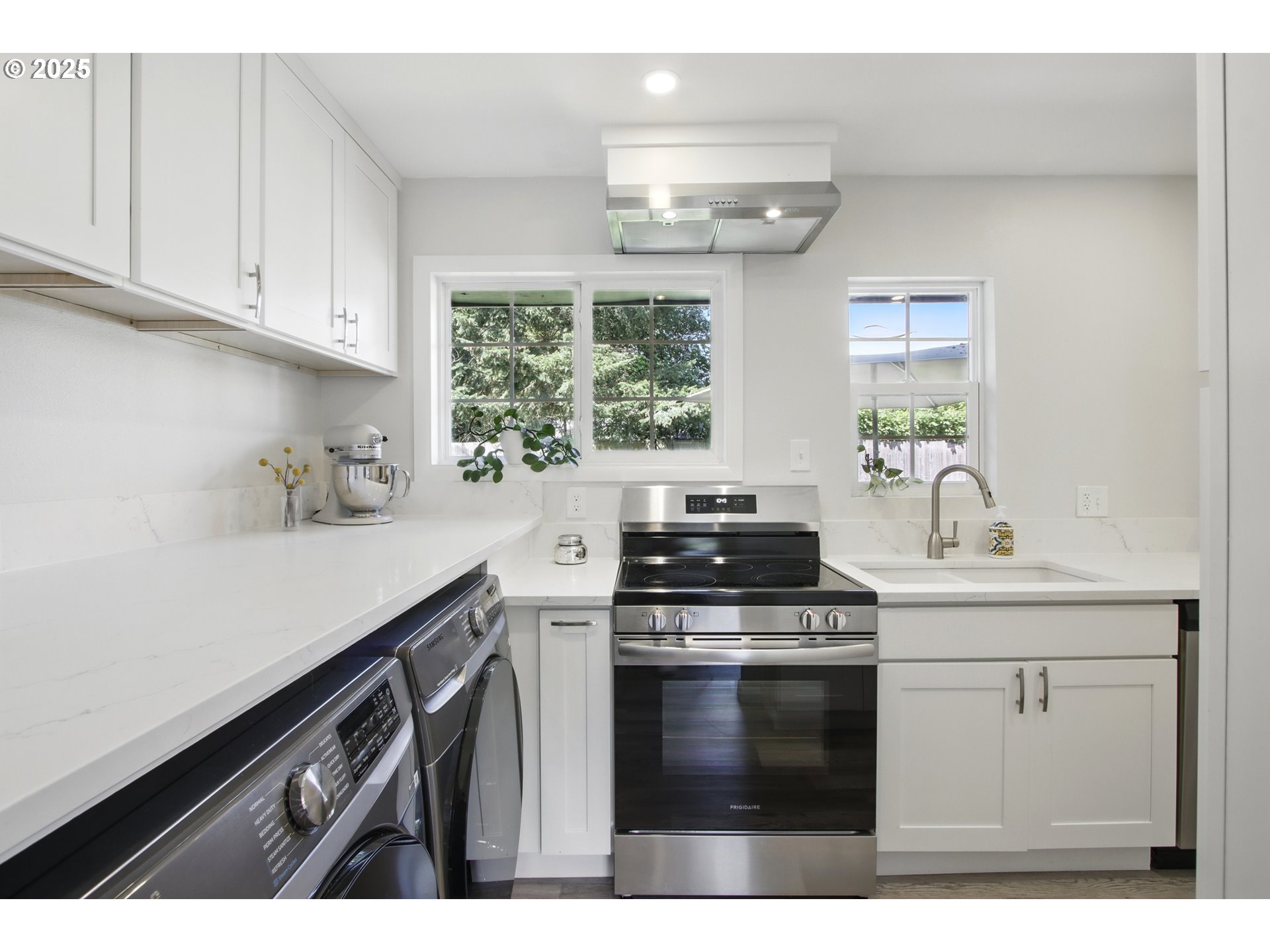 11 NE 128TH AVE