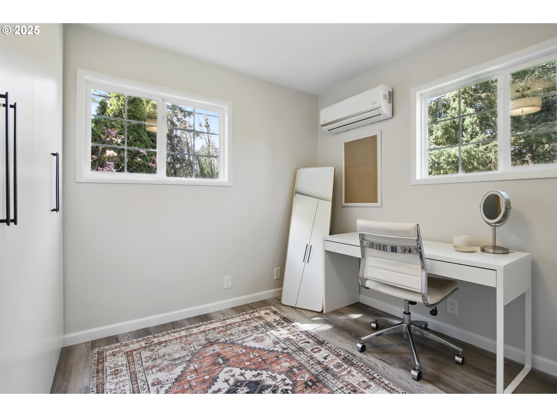 11 NE 128TH AVE