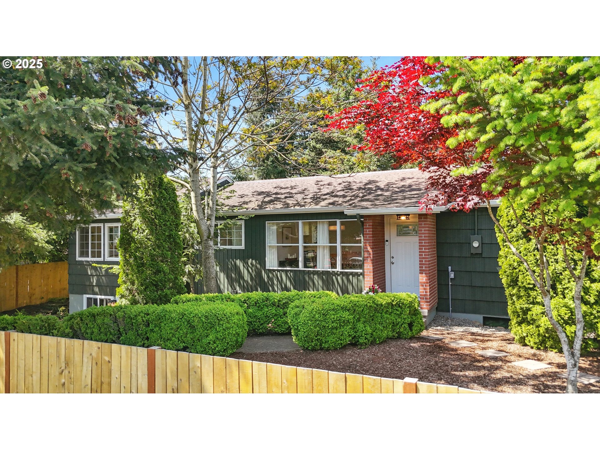 11 NE 128TH AVE