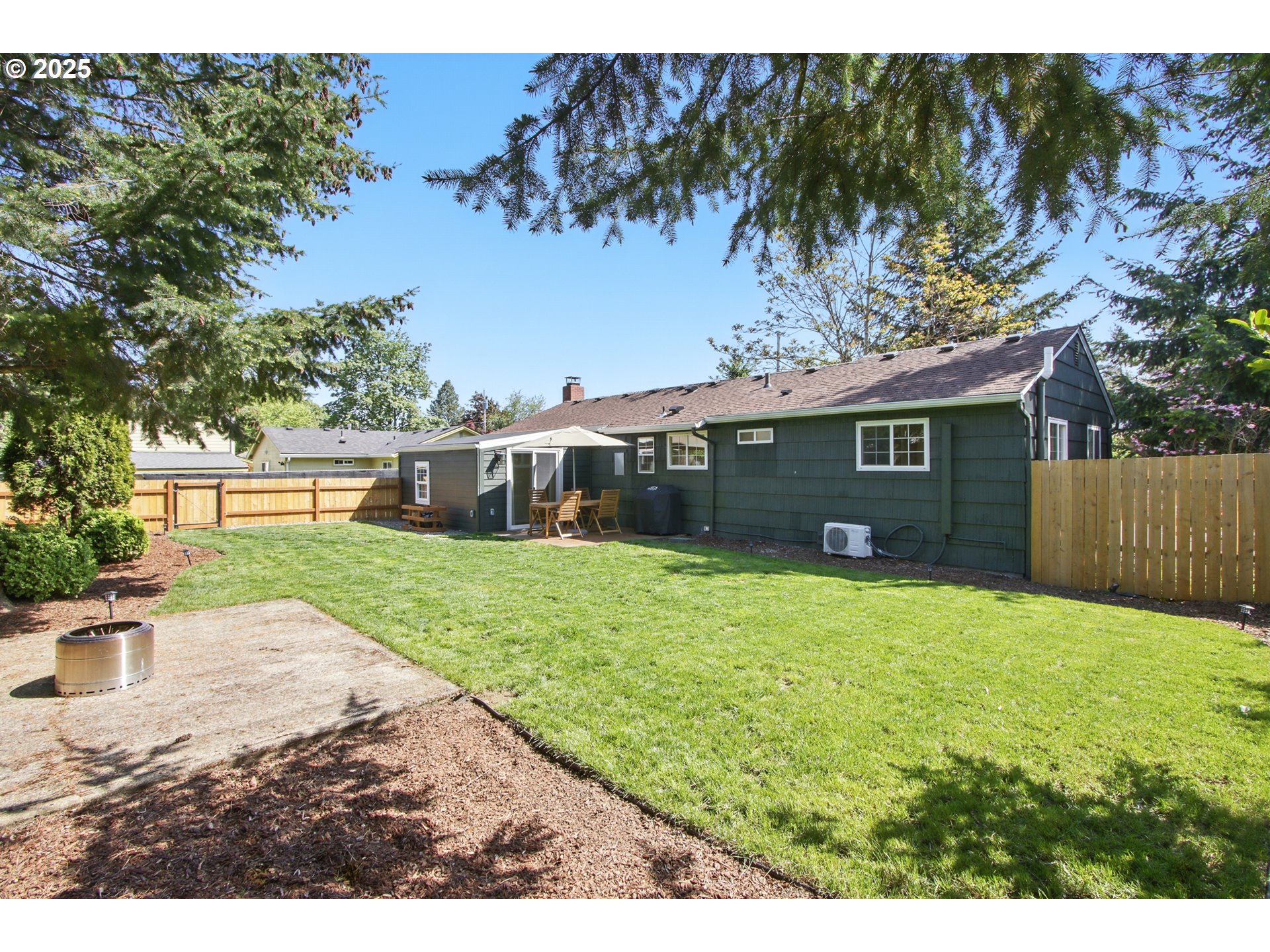 11 NE 128TH AVE