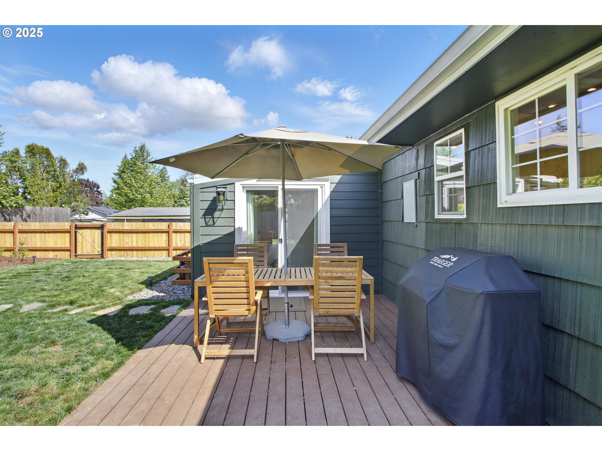 11 NE 128TH AVE