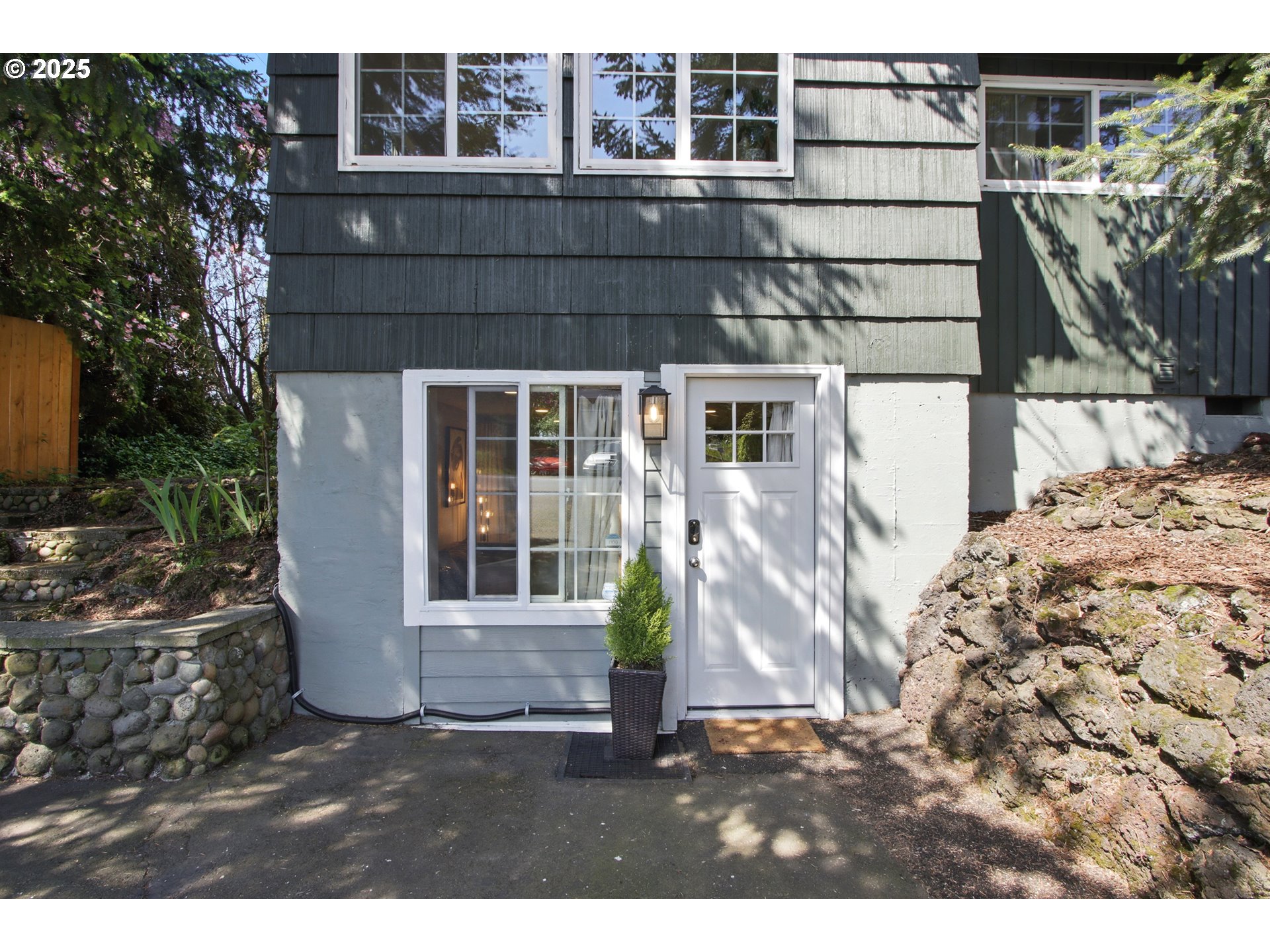 11 NE 128TH AVE