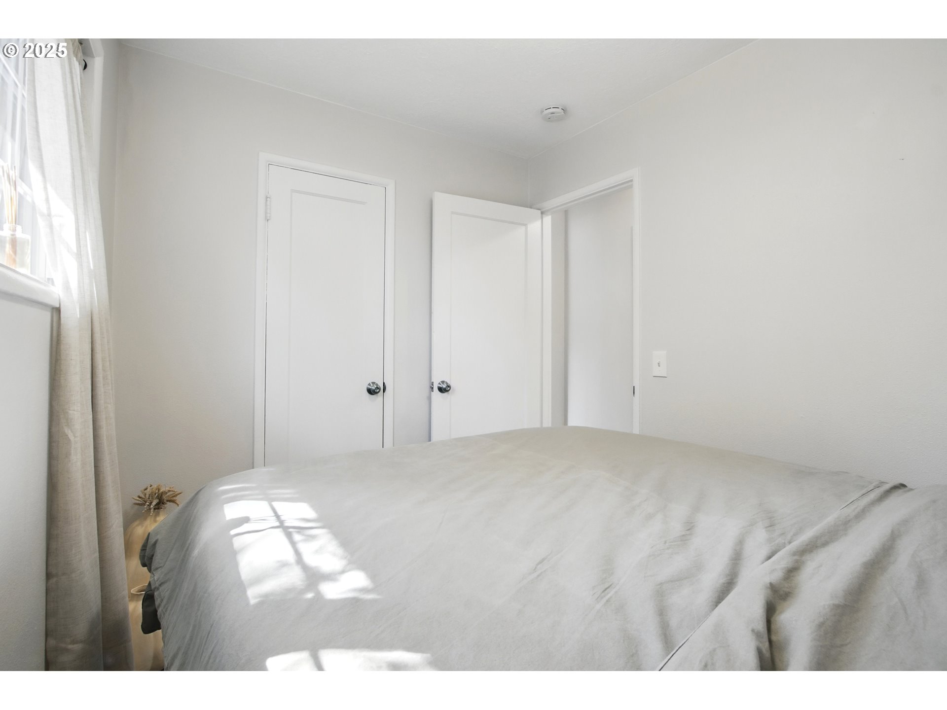 11 NE 128TH AVE