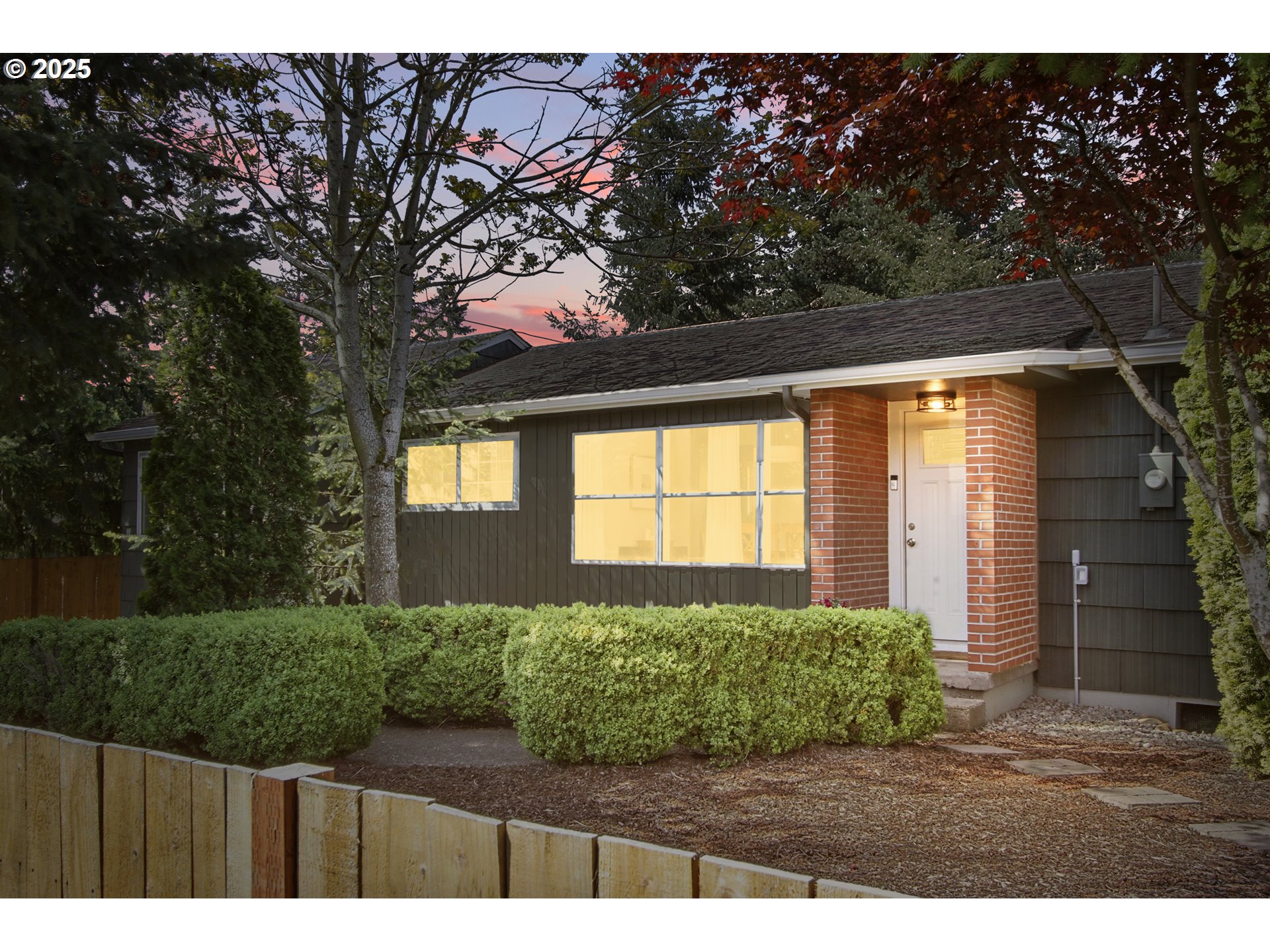 11 NE 128TH AVE