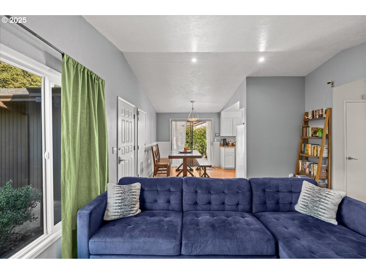 17657 SE SCRUTTON LN