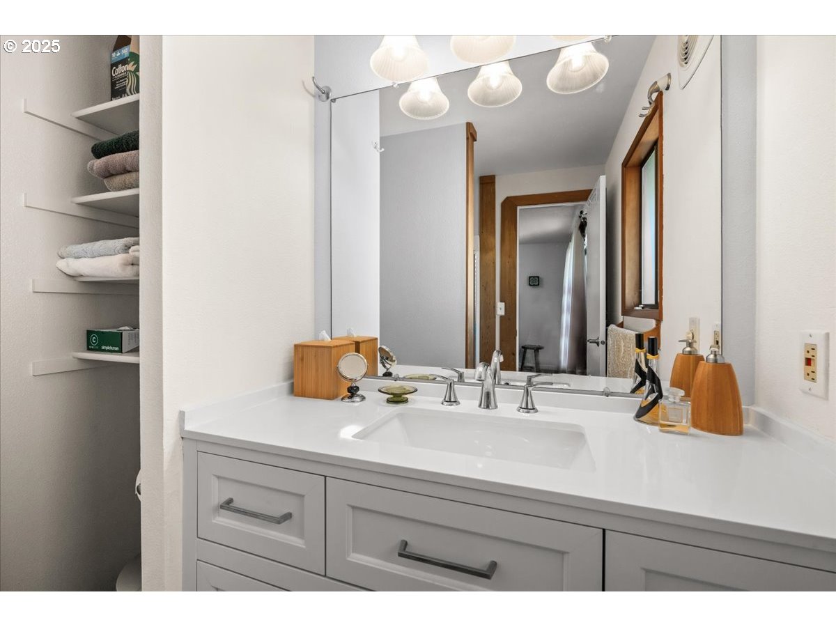 17657 SE SCRUTTON LN