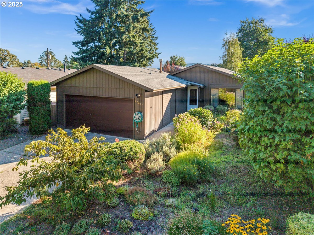 17657 SE SCRUTTON LN