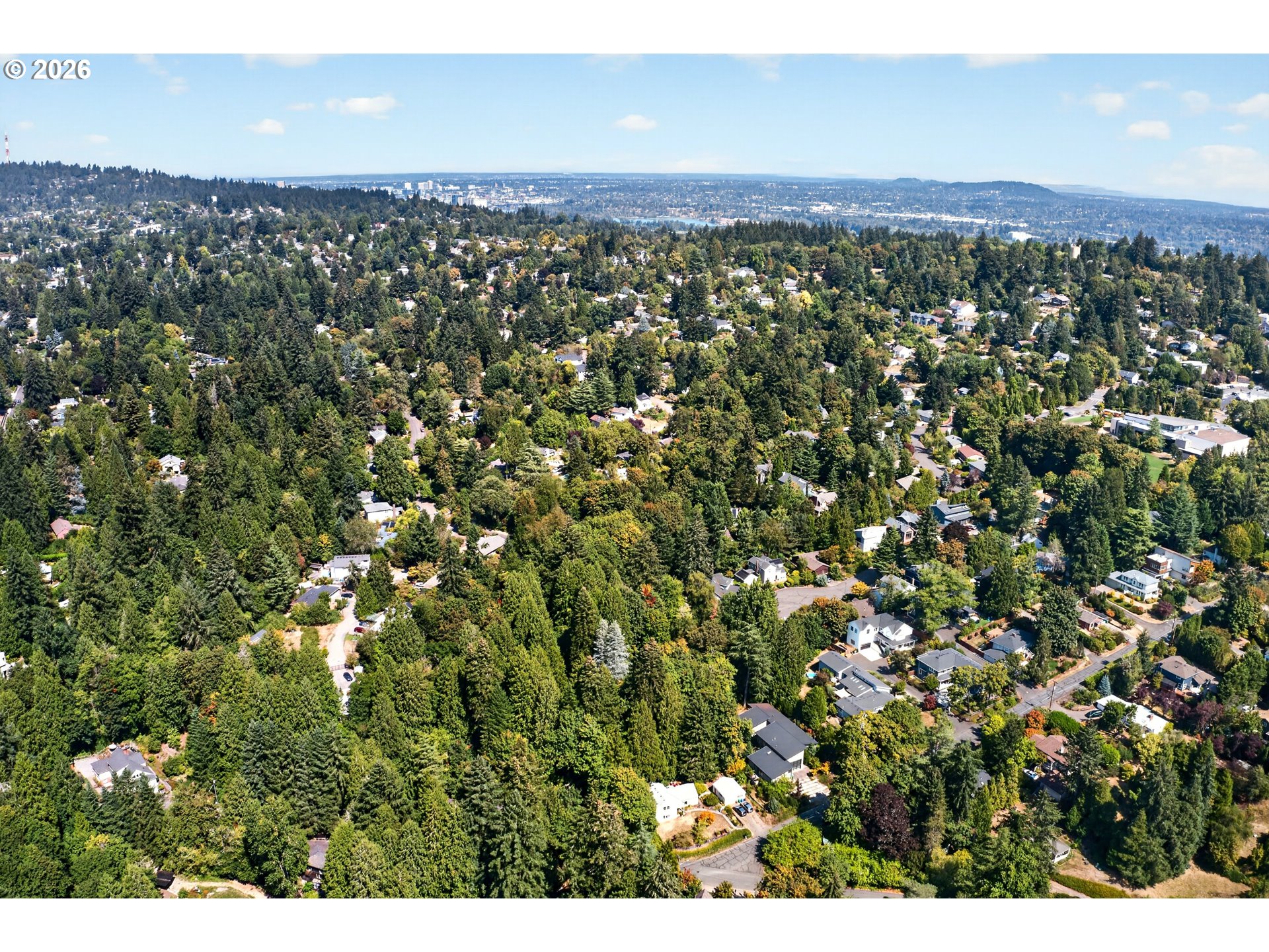 1103 SW MAPLECREST DR