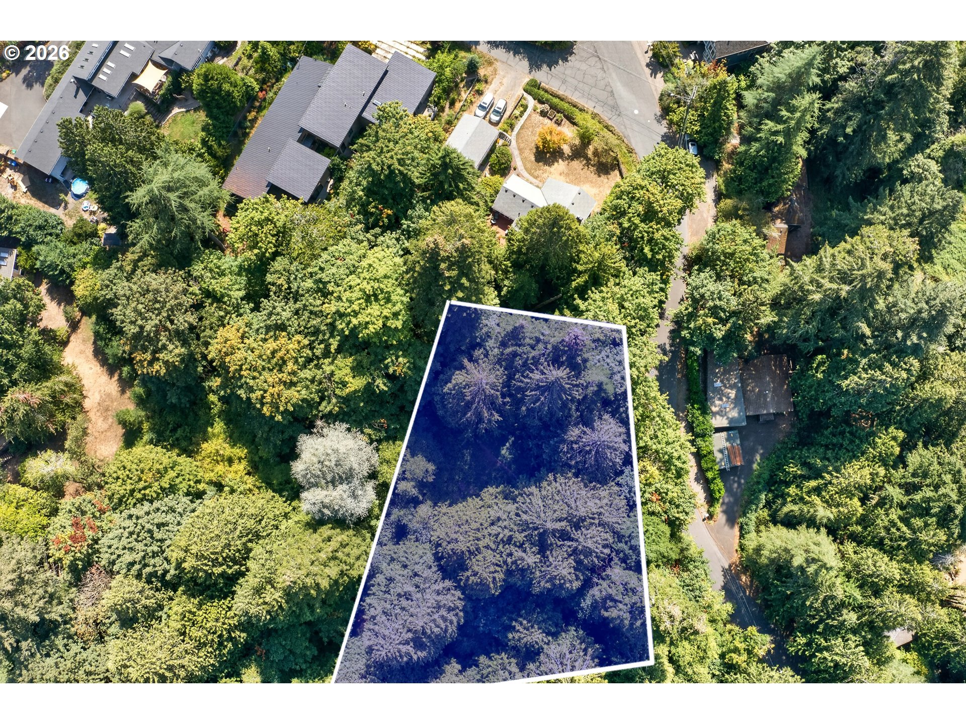 1103 SW MAPLECREST DR