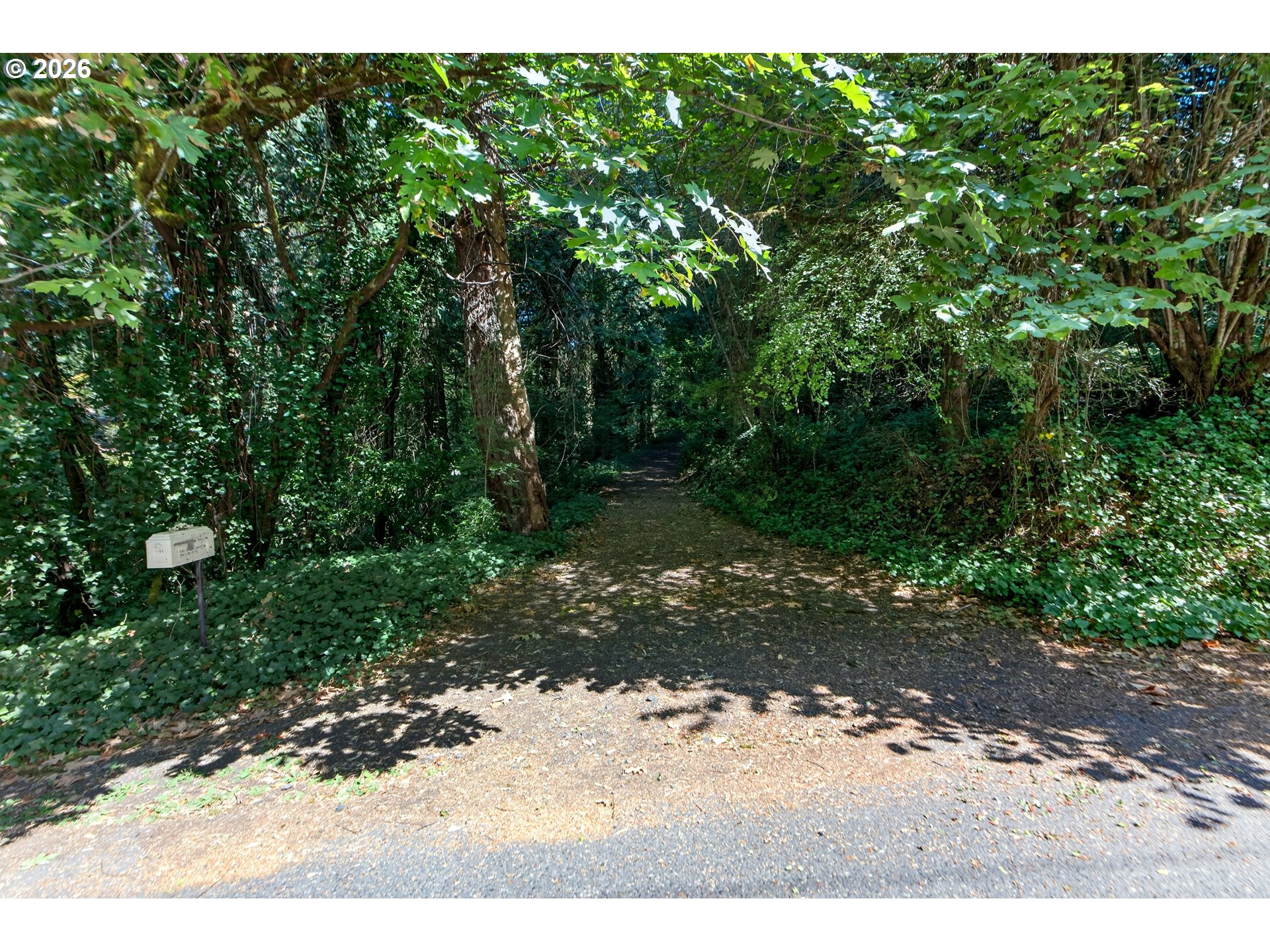 1103 SW MAPLECREST DR
