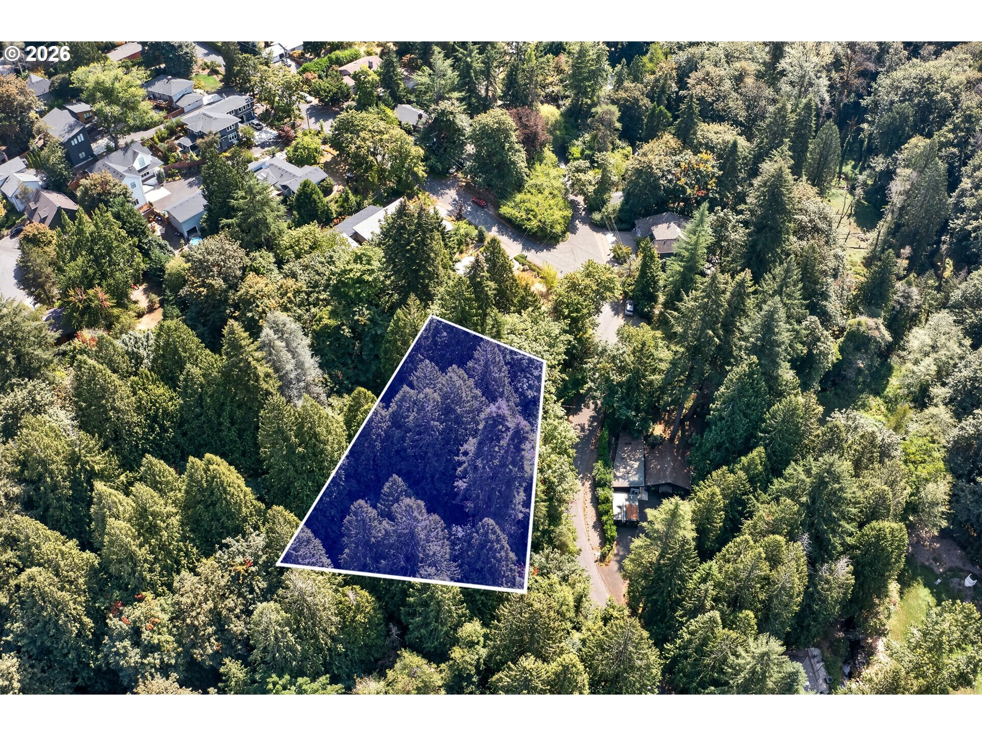 1103 SW MAPLECREST DR