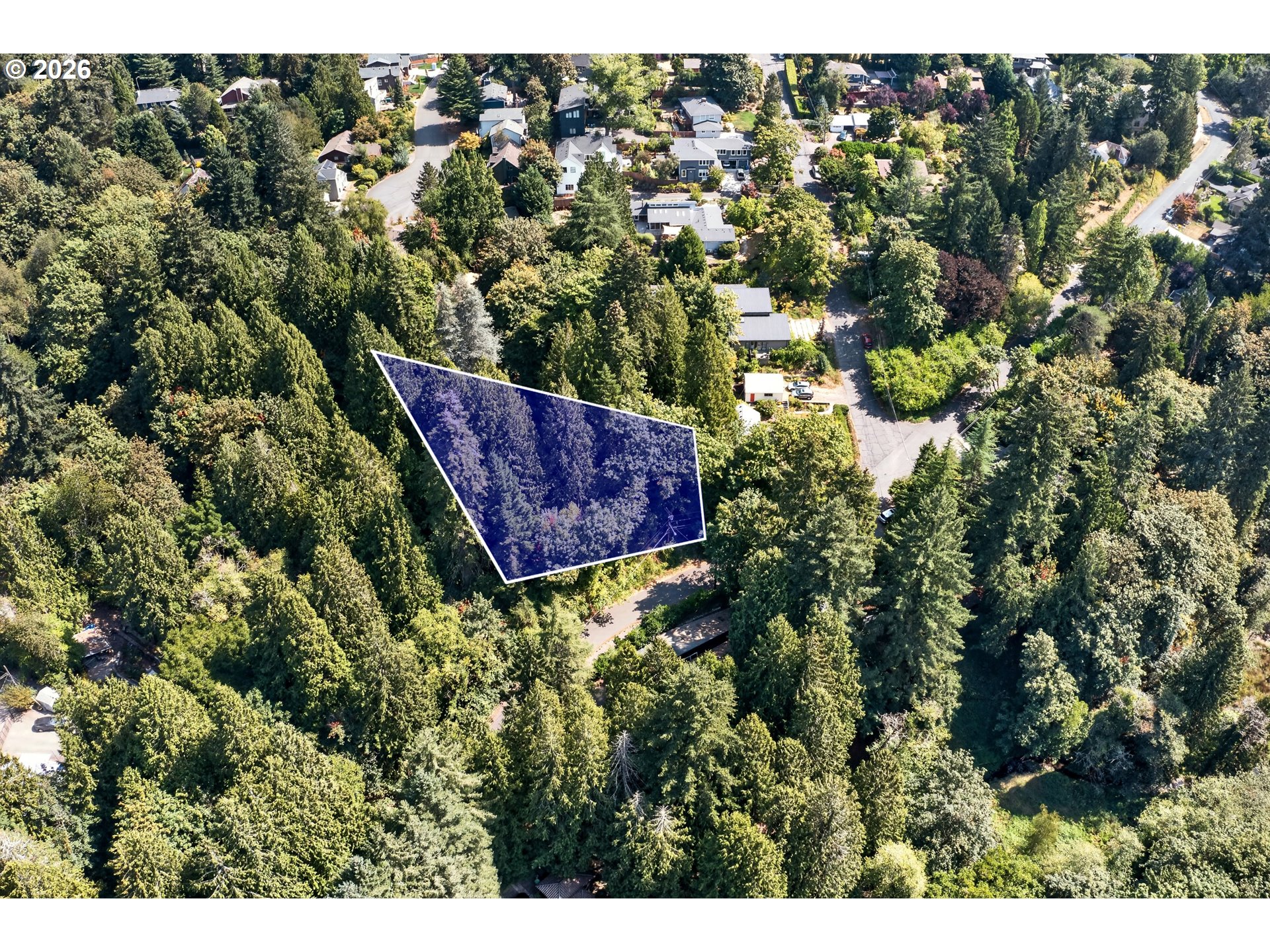 1103 SW MAPLECREST DR