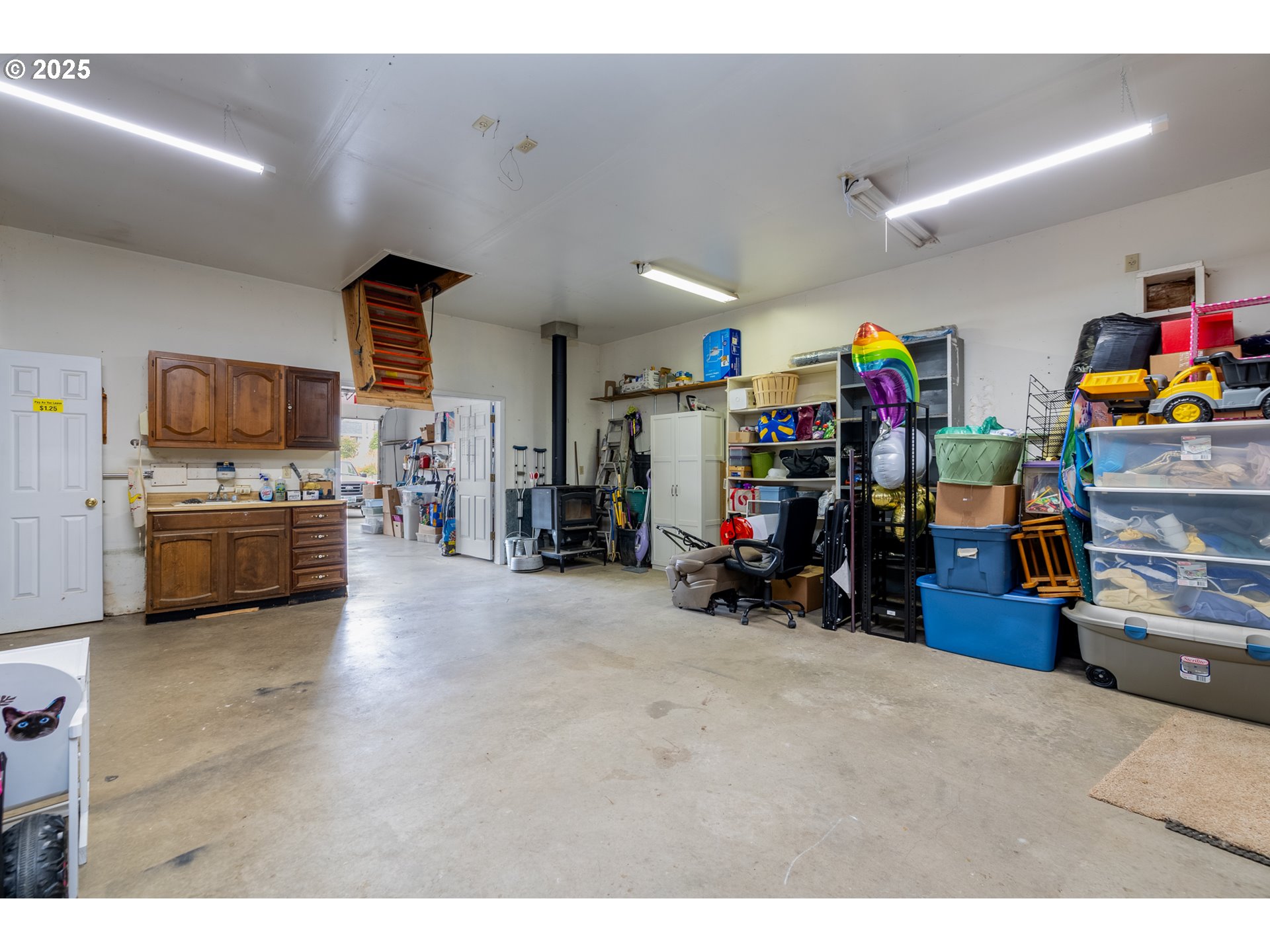 60 SE COOK AVE