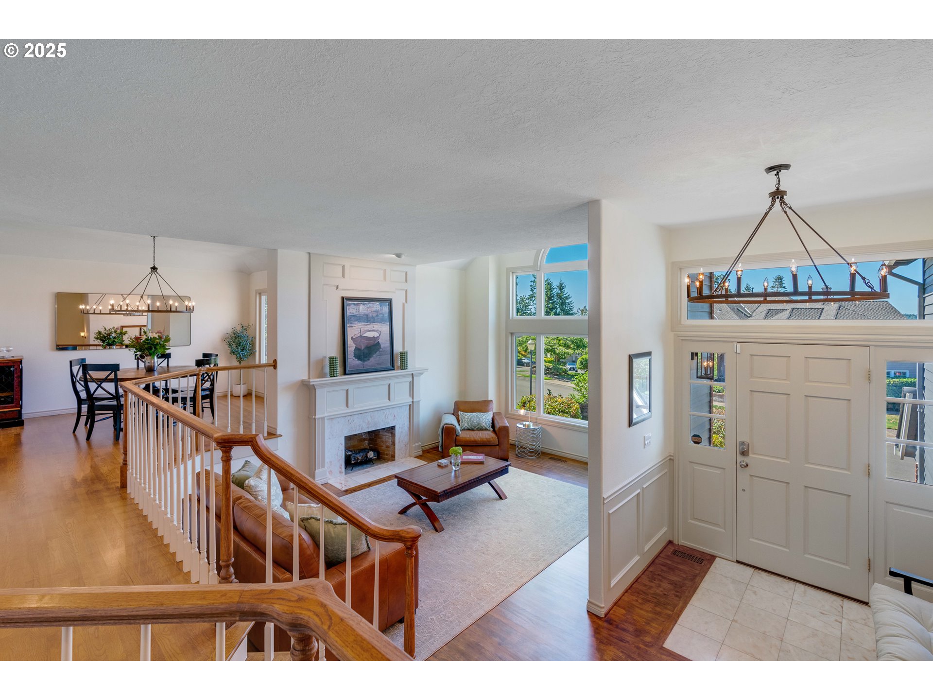 2095 WELLINGTON DR
