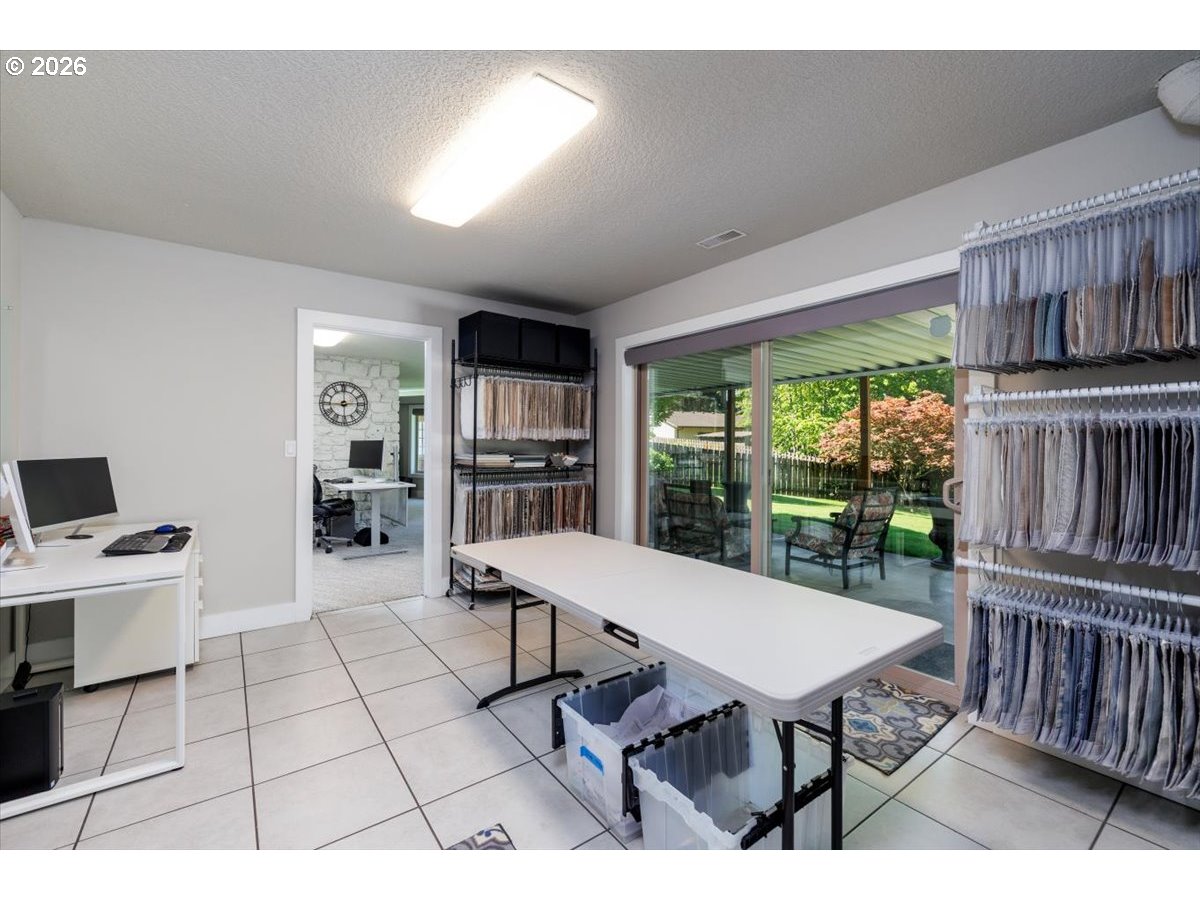 15805 SW COLONY DR