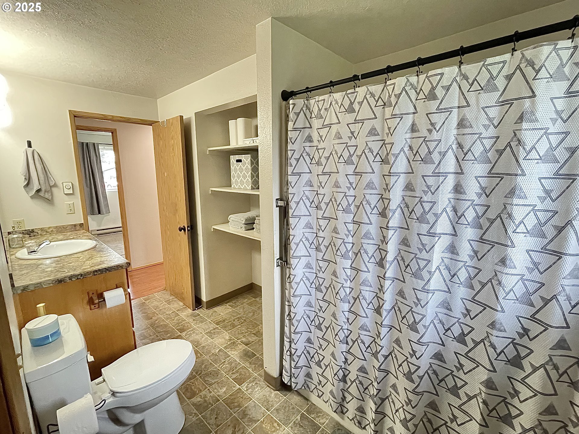 200 SW NORRIS CT, McMinnville