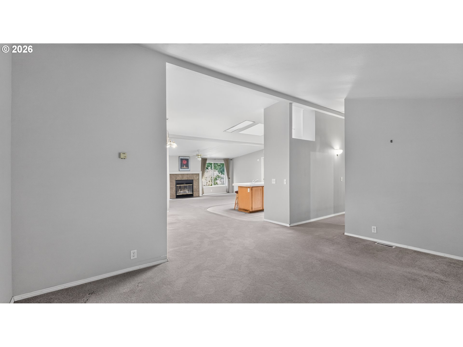 30 MARION LN
