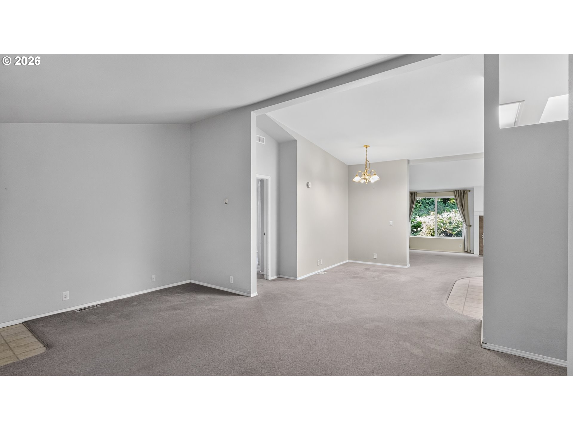30 MARION LN