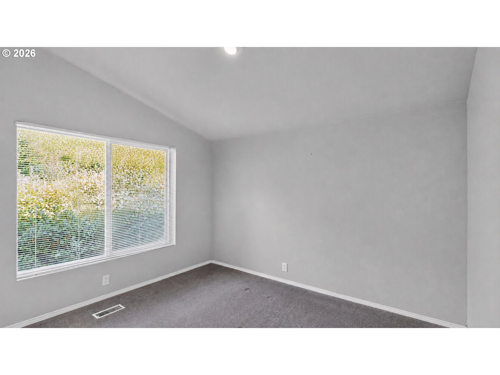 30 MARION LN