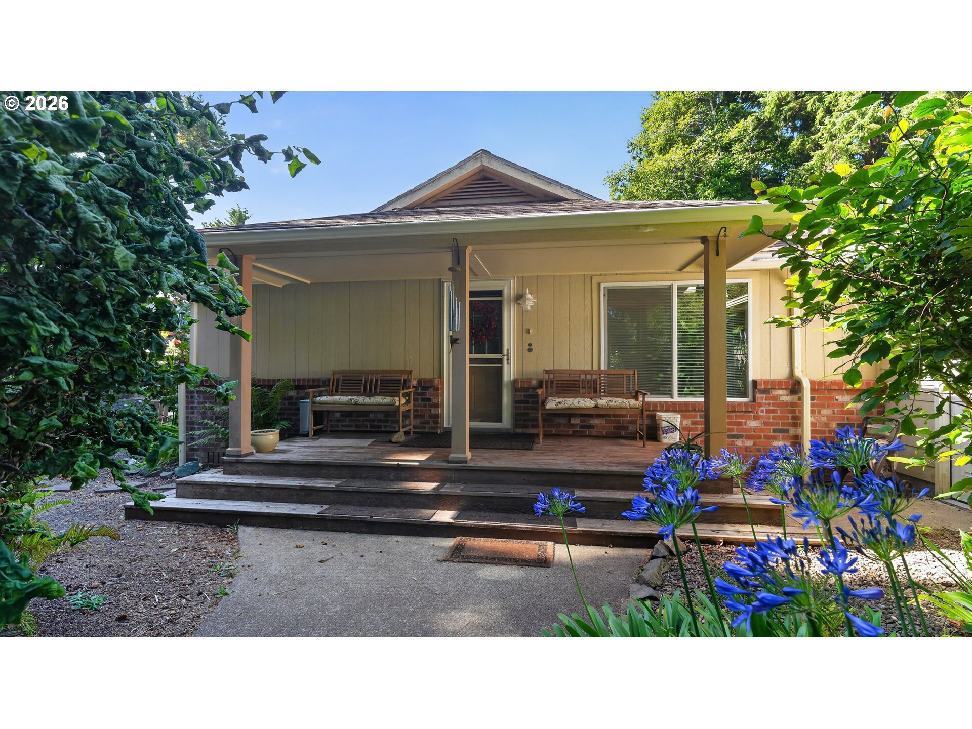 30 MARION LN