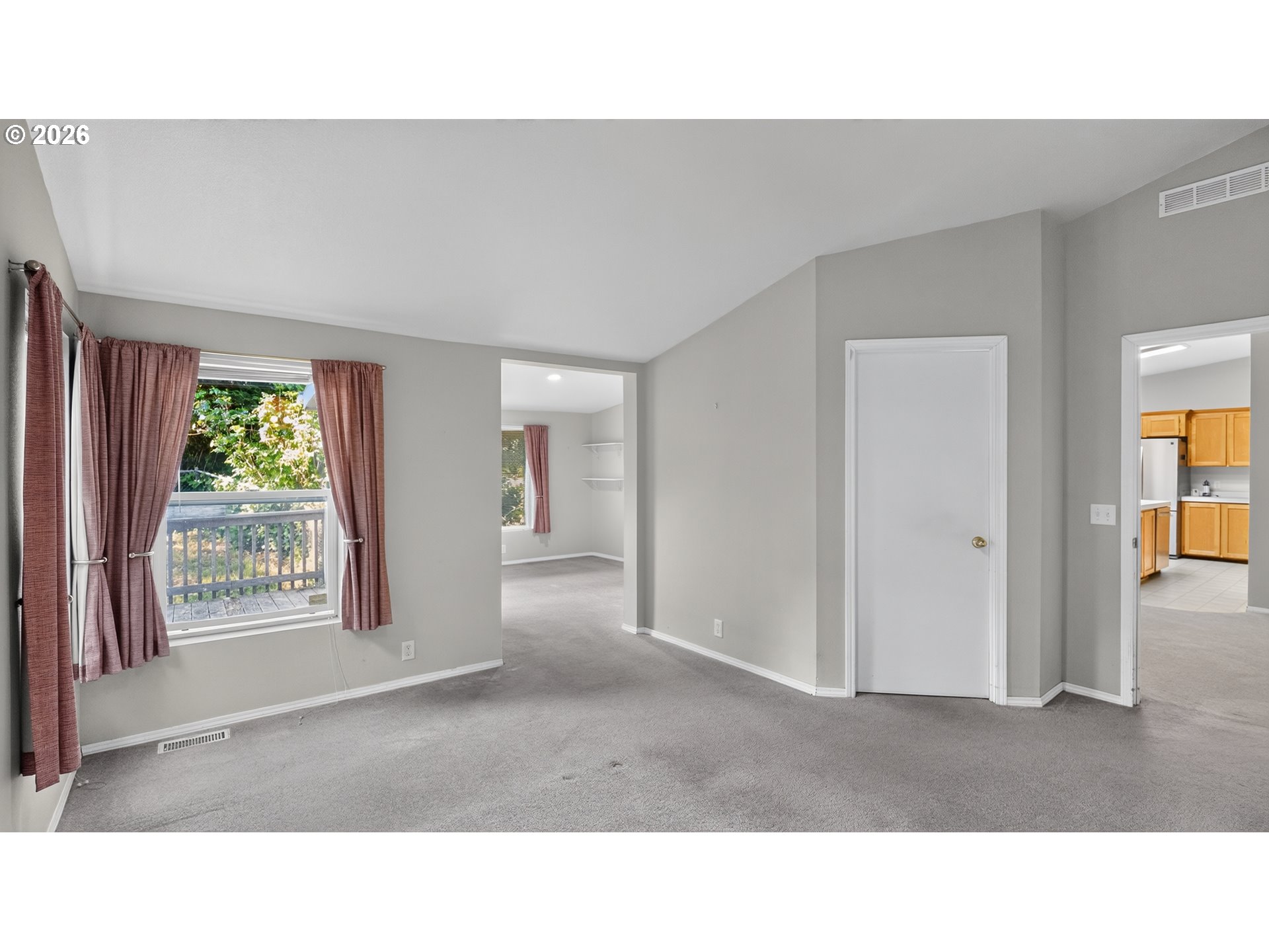 30 MARION LN