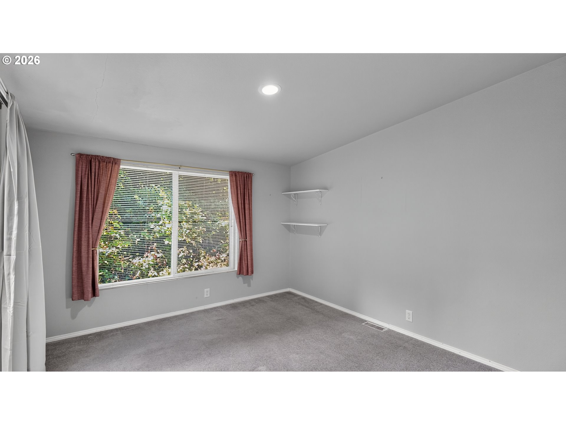 30 MARION LN