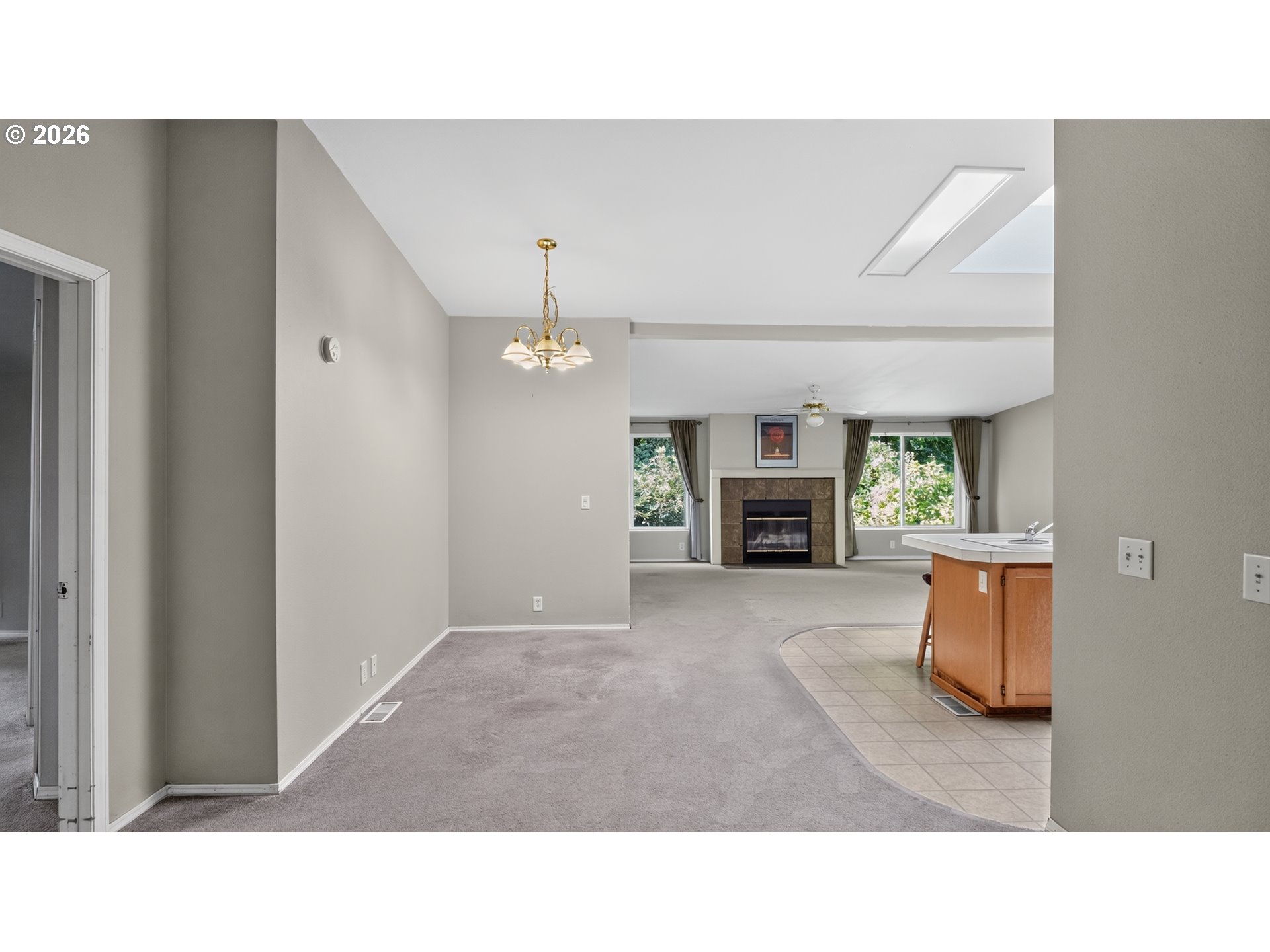 30 MARION LN