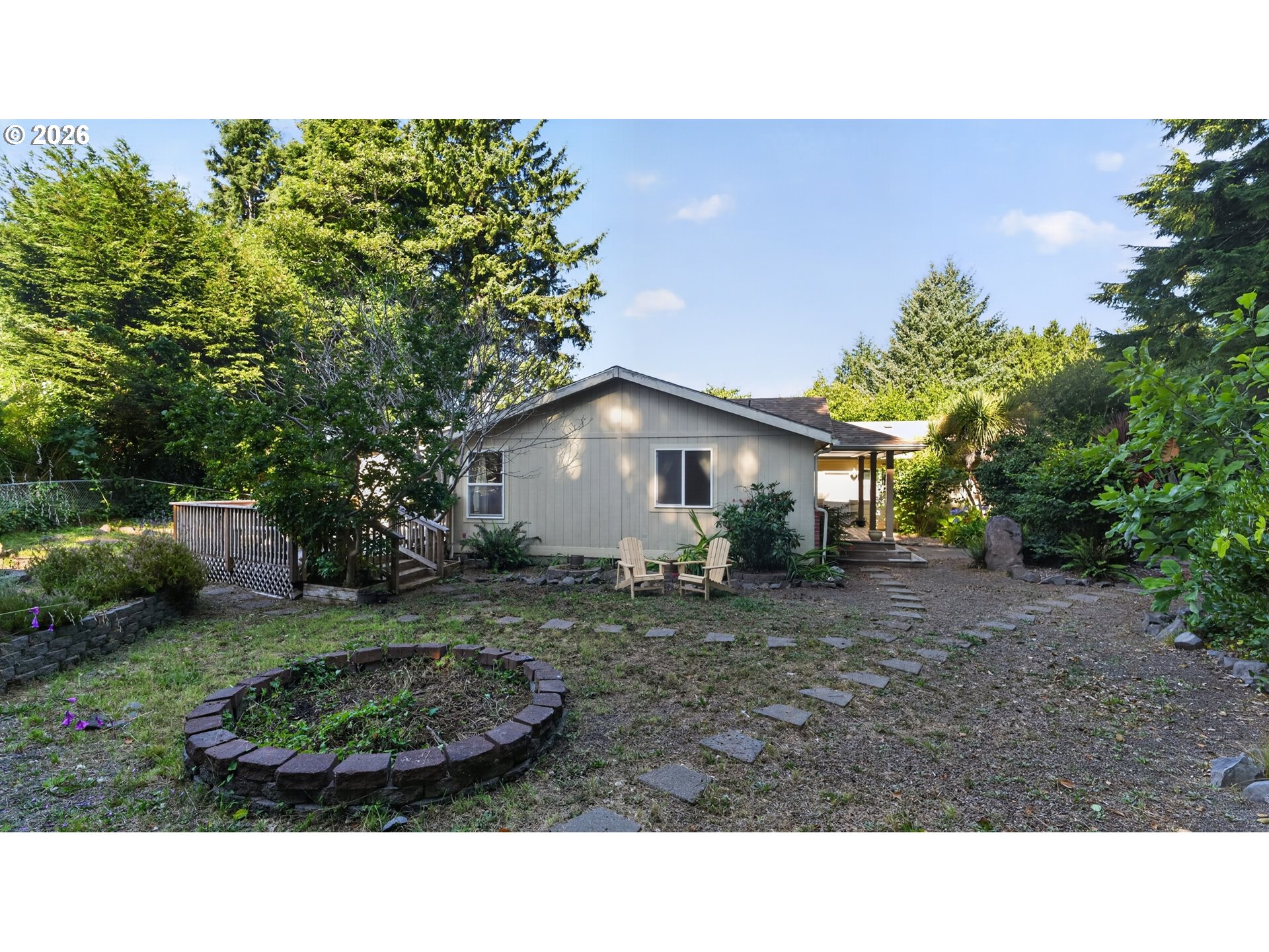 30 MARION LN