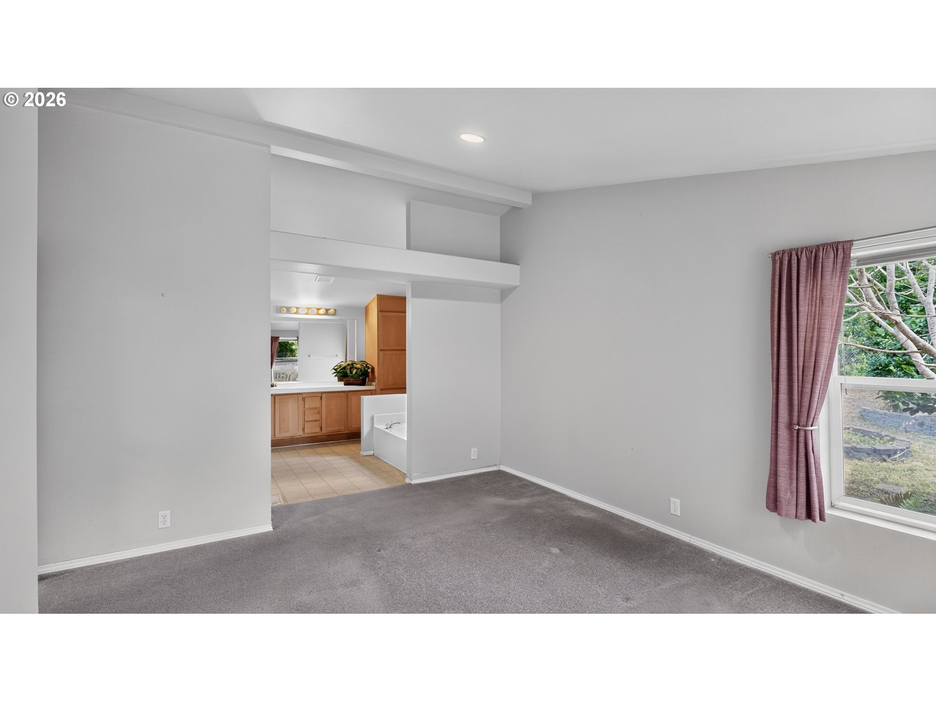 30 MARION LN